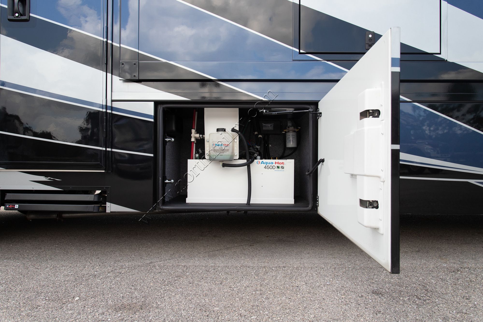 Used 2021 Renegade Rv Verona Le 38LDG Super C  For Sale