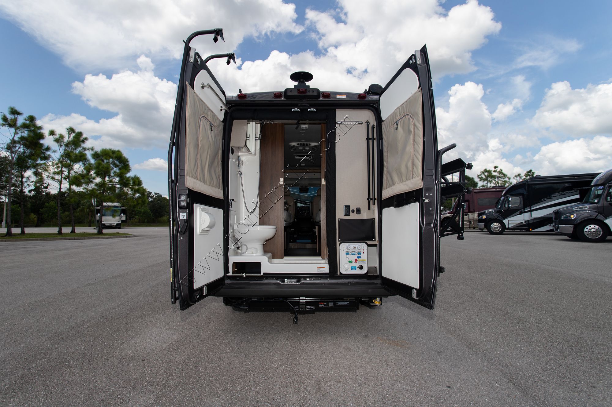 New 2022 Winnebago Travato 259KL Class B  For Sale
