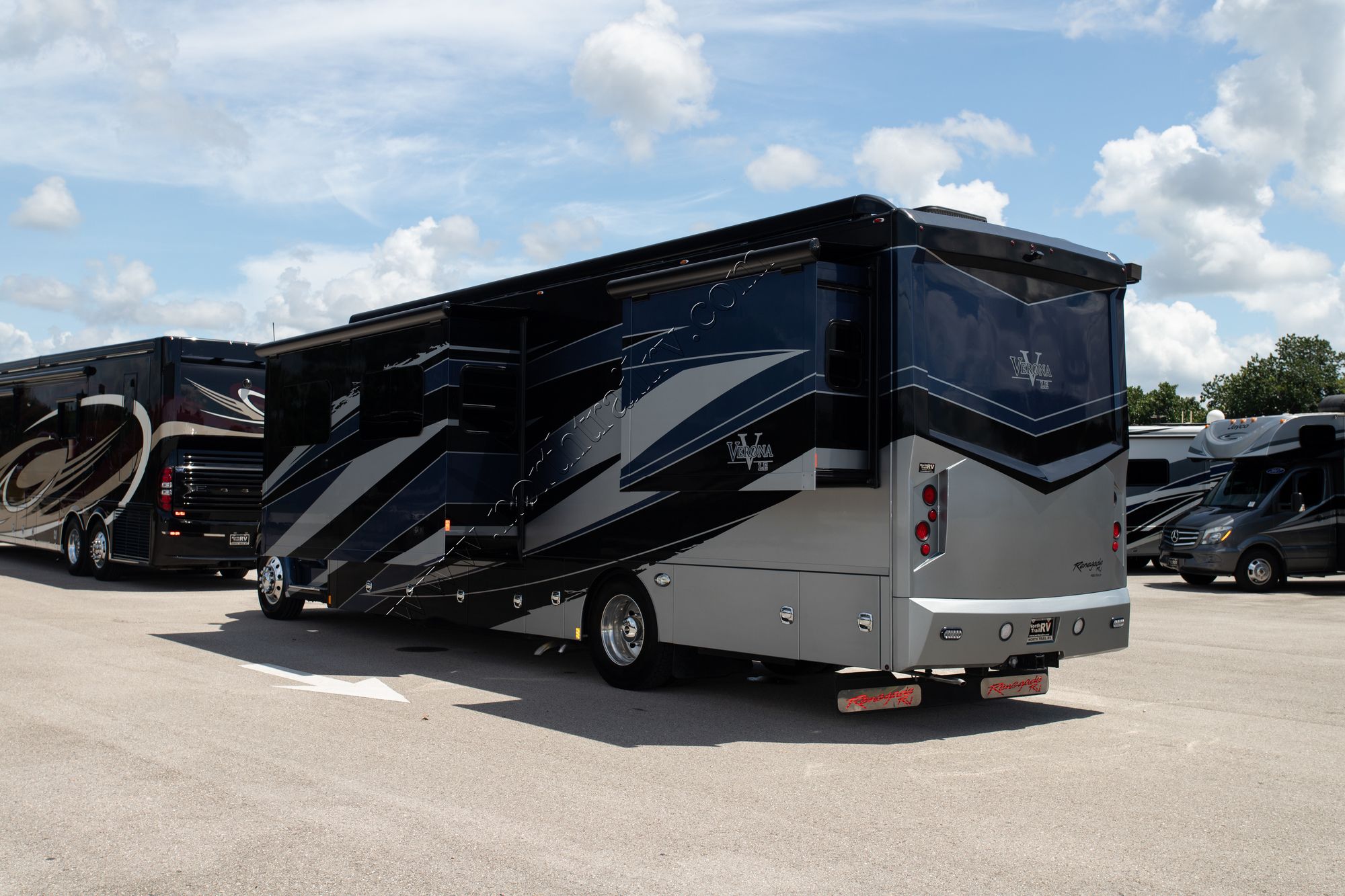 Used 2021 Renegade Rv Verona Le 38LDG Super C  For Sale