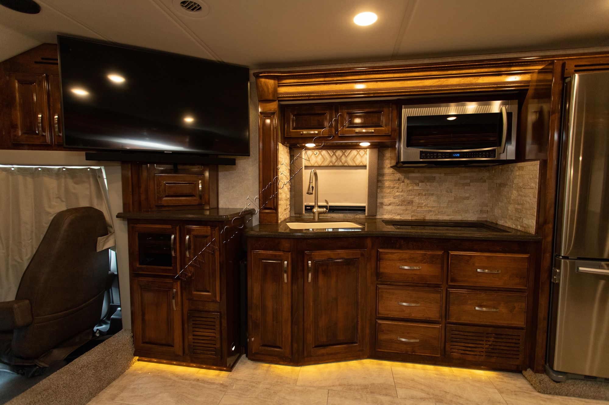 Used 2021 Renegade Rv Verona Le 38LDG Super C  For Sale