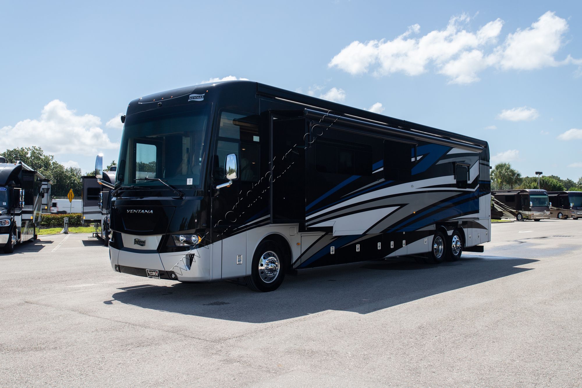 Used 2020 Newmar Ventana 4369 Class A  For Sale