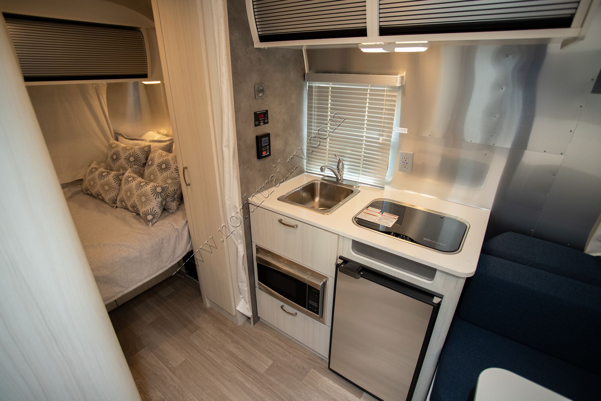 New 2022 Airstream Bambi 16RB Travel Trailer  For Sale