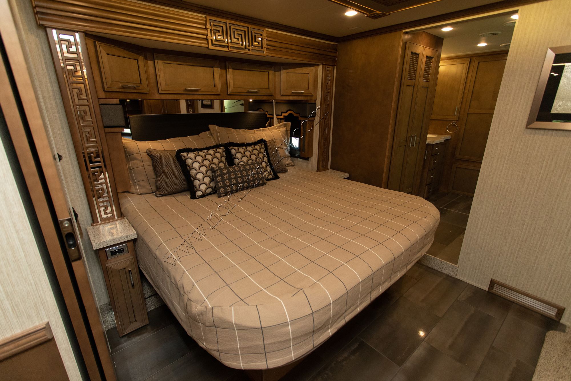 Used 2020 Newmar Ventana 4369 Class A  For Sale