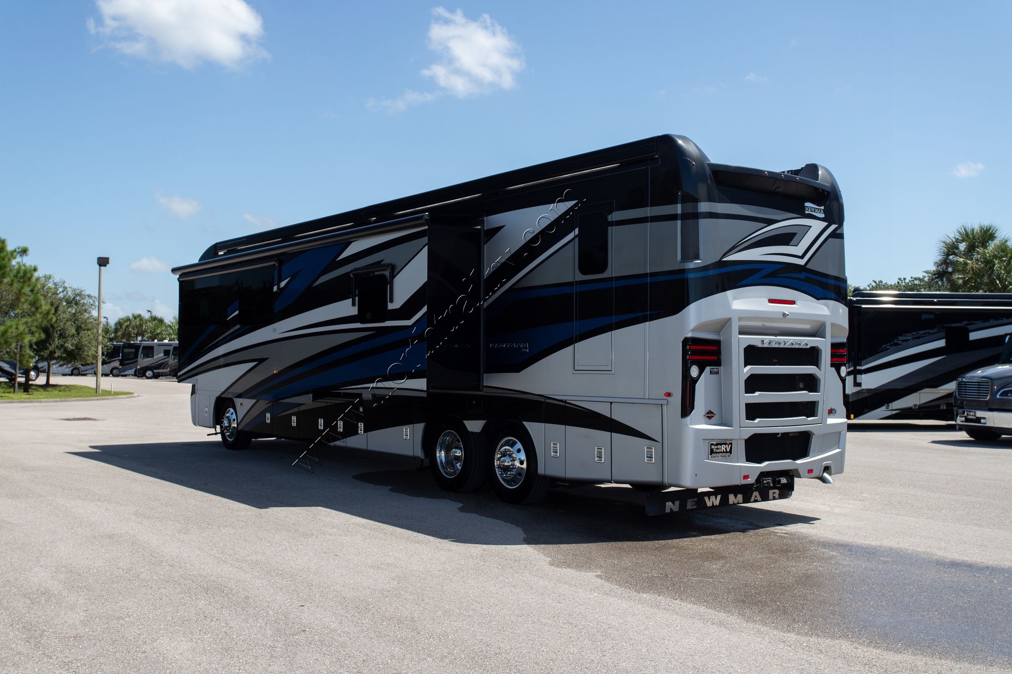 Used 2020 Newmar Ventana 4369 Class A  For Sale