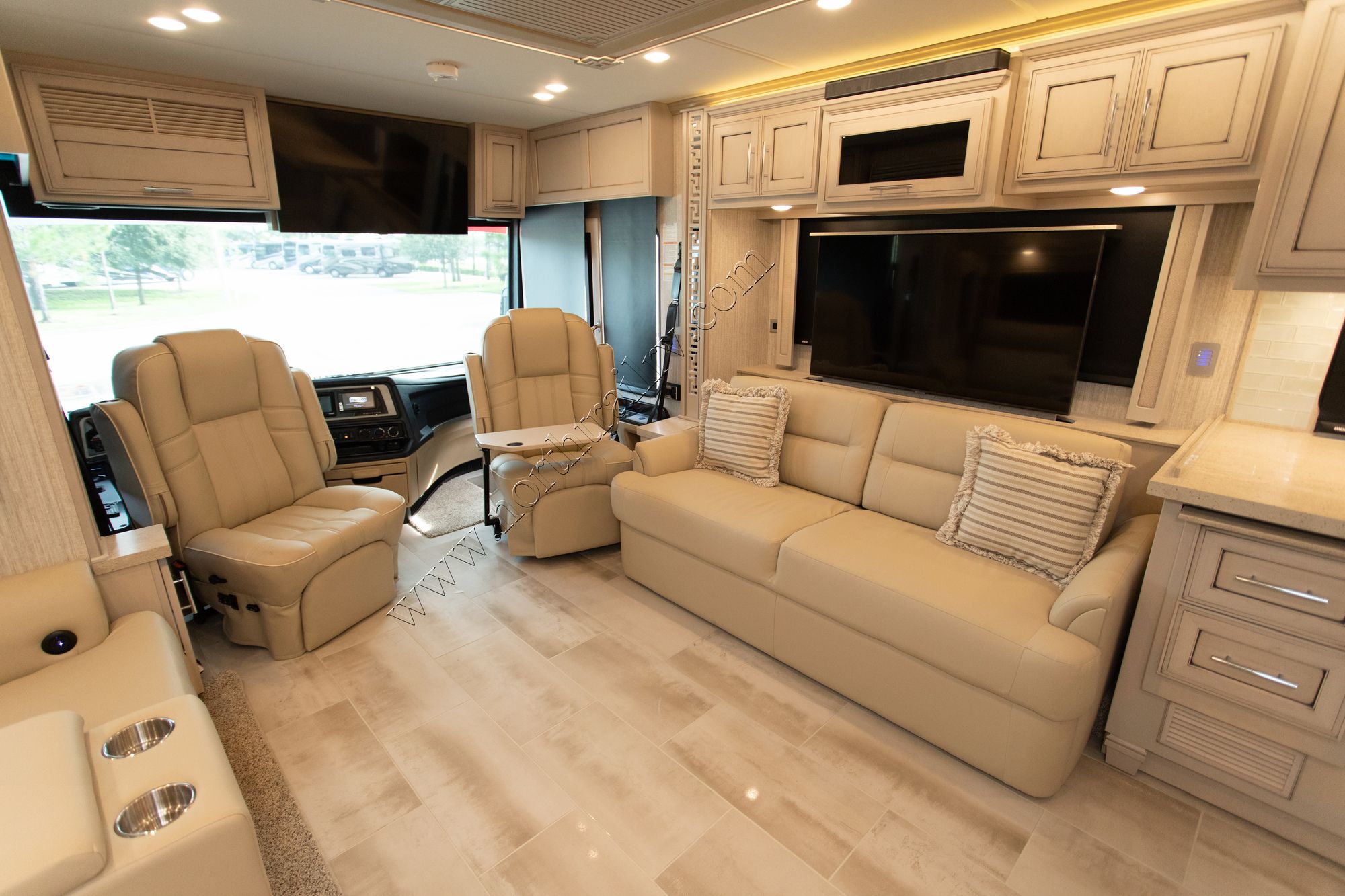 New 2022 Newmar Ventana 4369 Class A  For Sale