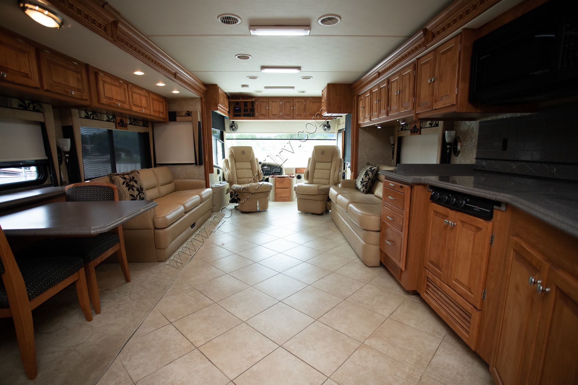 Used 2009 Tiffin Motor Homes Phaeton 40QTH Class A  For Sale