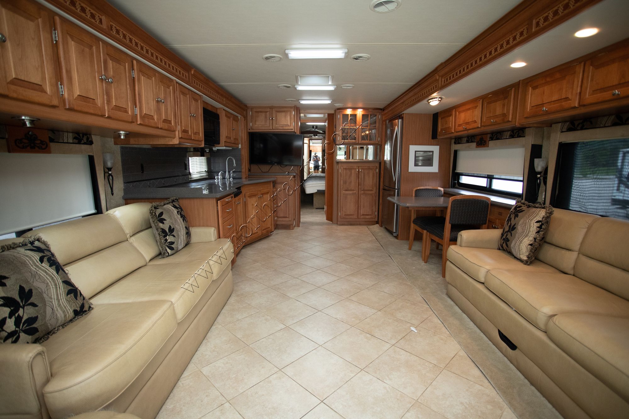 Used 2009 Tiffin Motor Homes Phaeton 40QTH Class A  For Sale