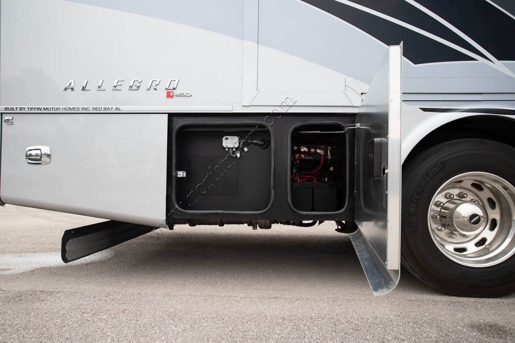 New 2021 Tiffin Motor Homes Allegro Red 37BA Class A  For Sale
