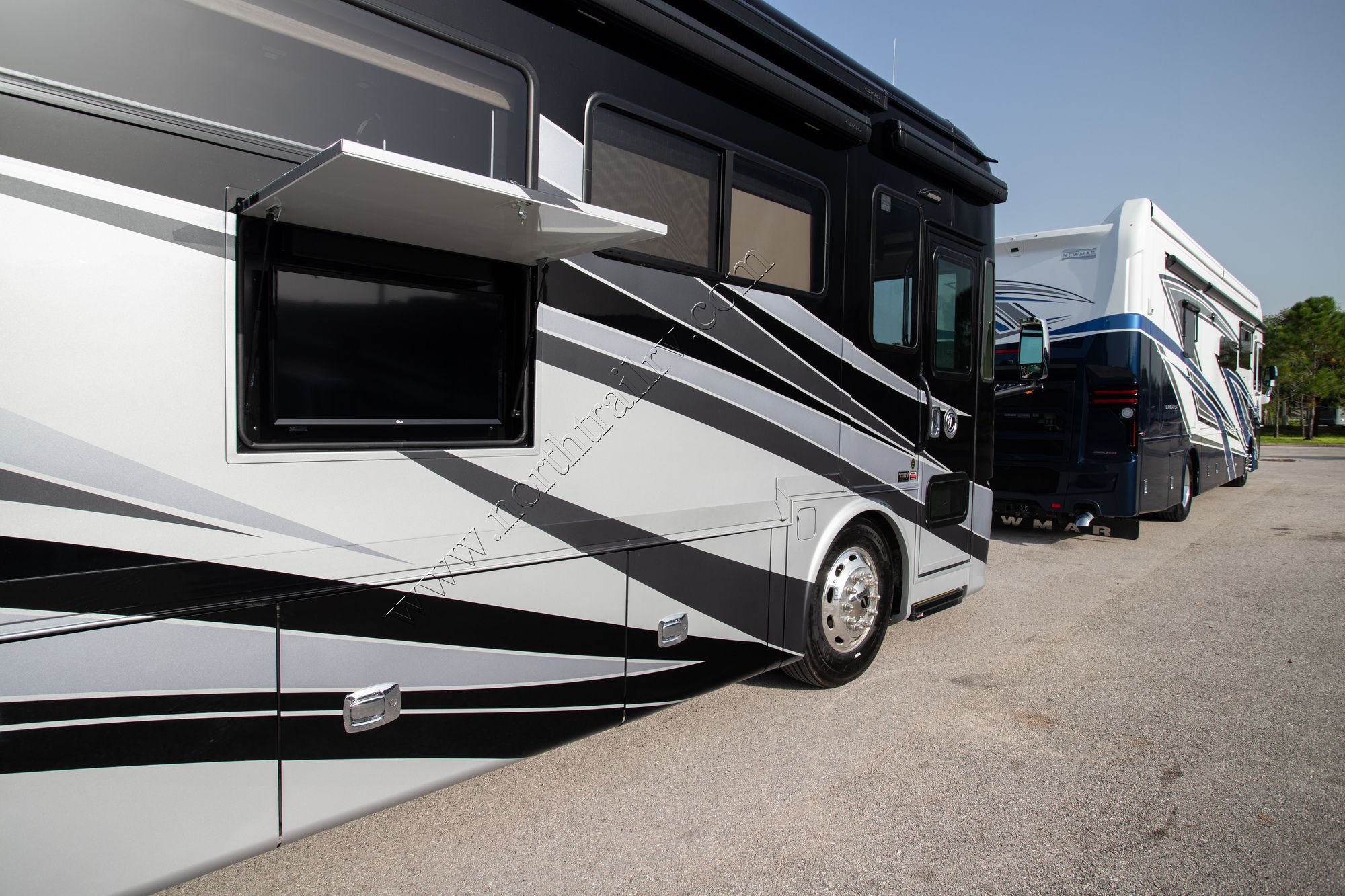 New 2021 Tiffin Motor Homes Allegro Red 33AA Class A  For Sale