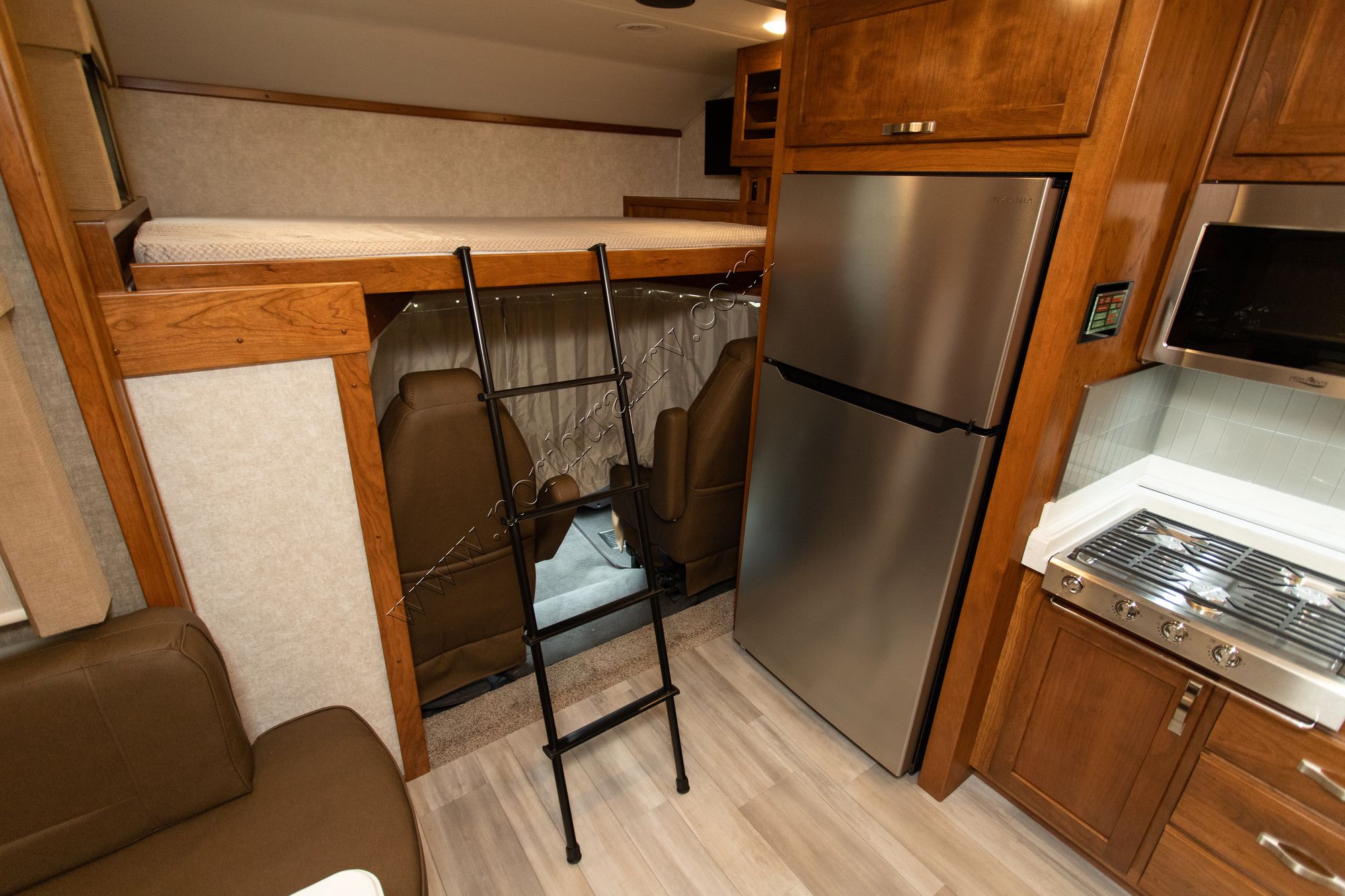 New 2022 Renegade Rv Valencia 35MB Super C  For Sale