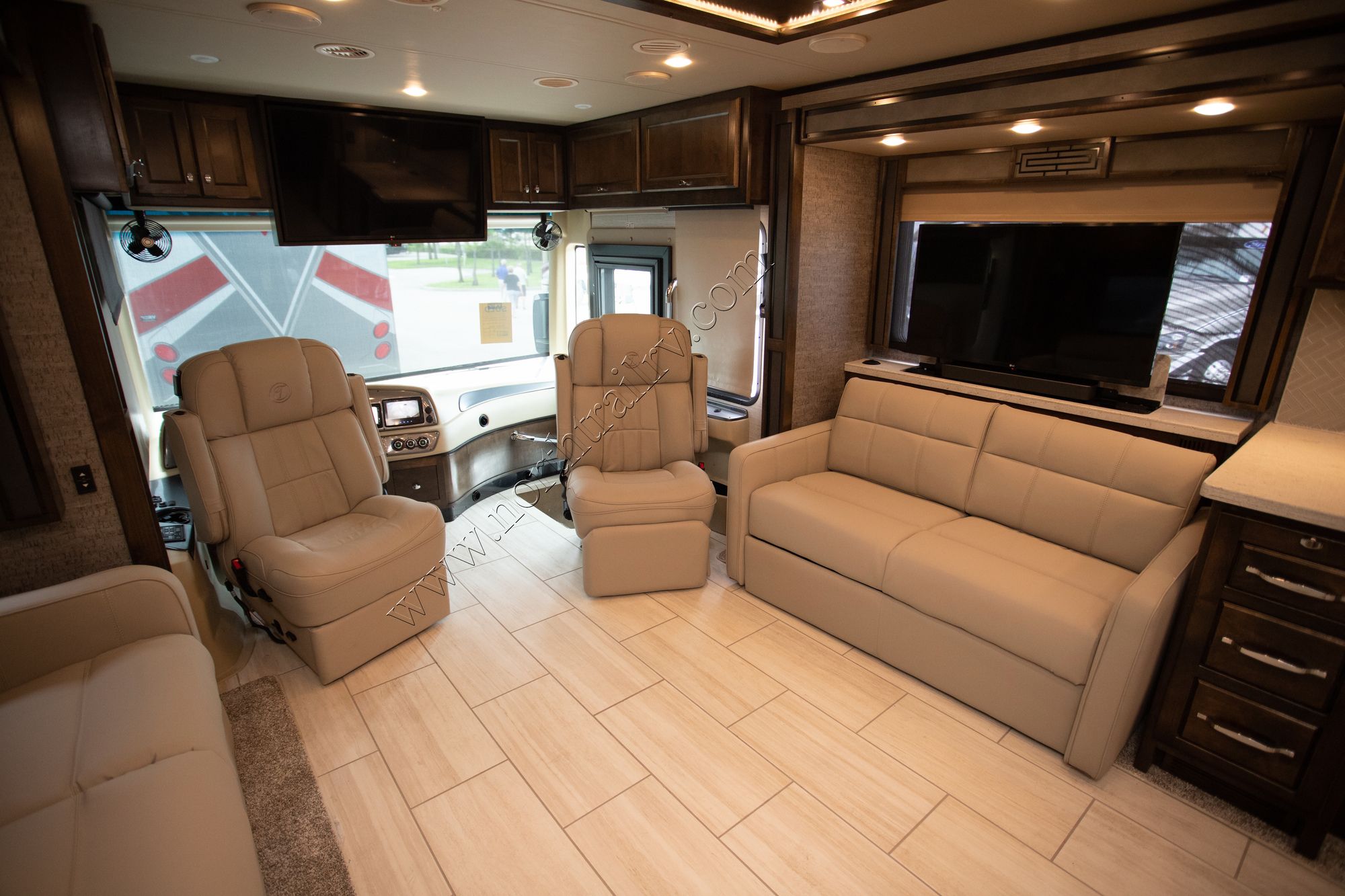 New 2021 Tiffin Motor Homes Allegro Red 37BA Class A  For Sale