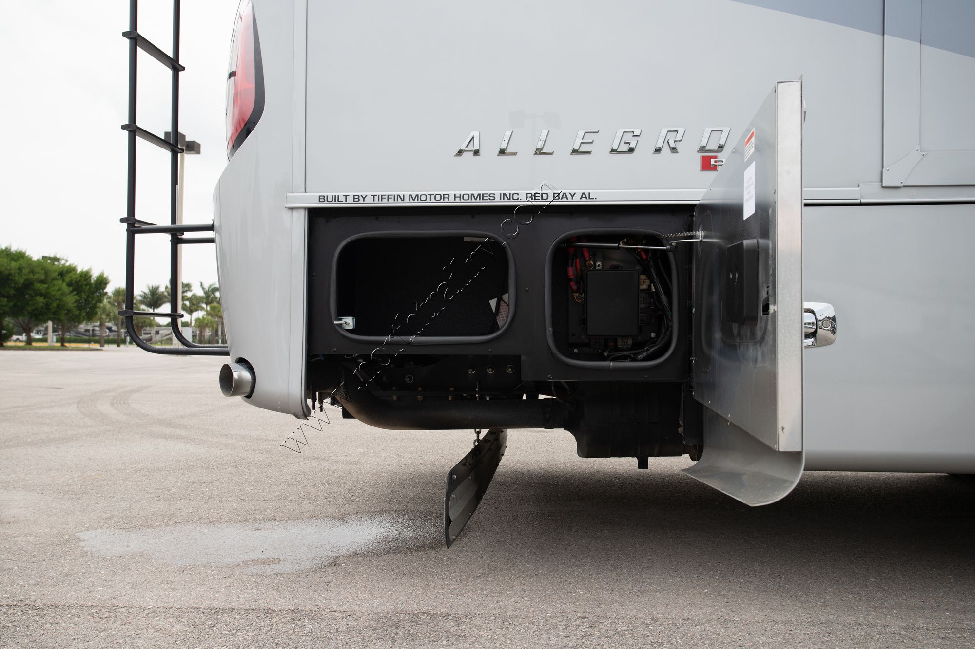 New 2021 Tiffin Motor Homes Allegro Red 37BA Class A  For Sale