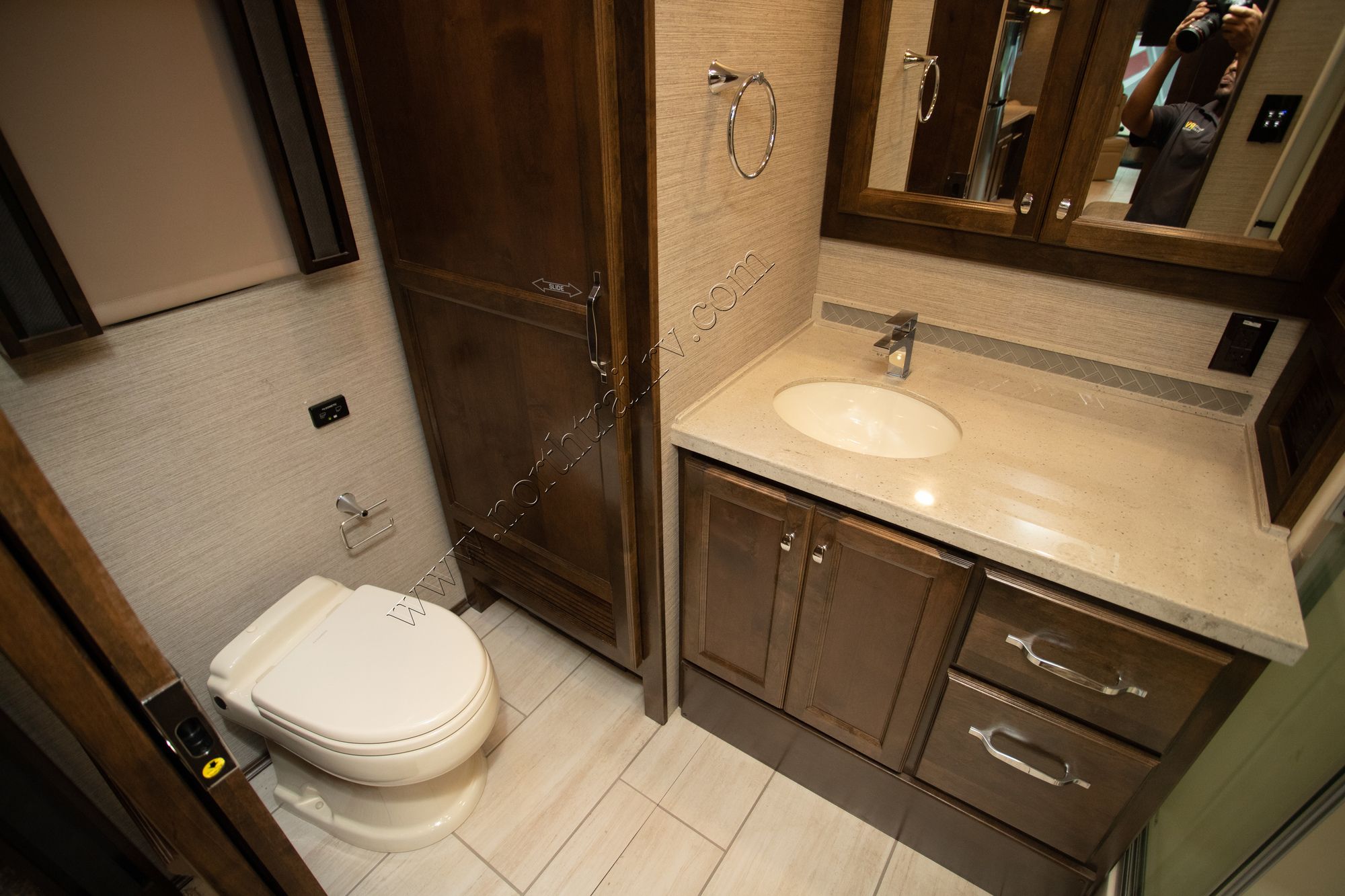 New 2021 Tiffin Motor Homes Allegro Red 37BA Class A  For Sale