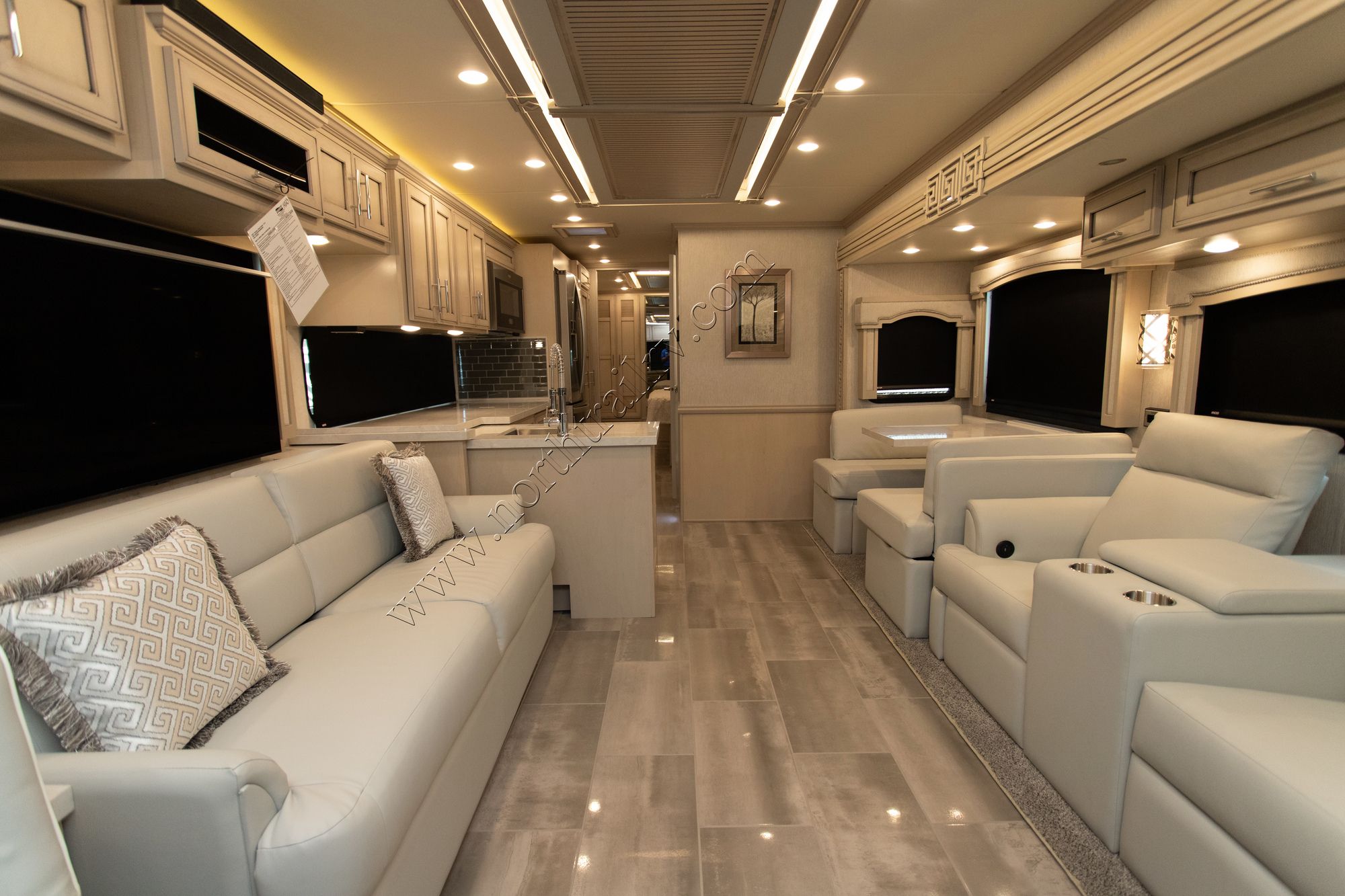 New 2022 Newmar Ventana 3717 Class A  For Sale