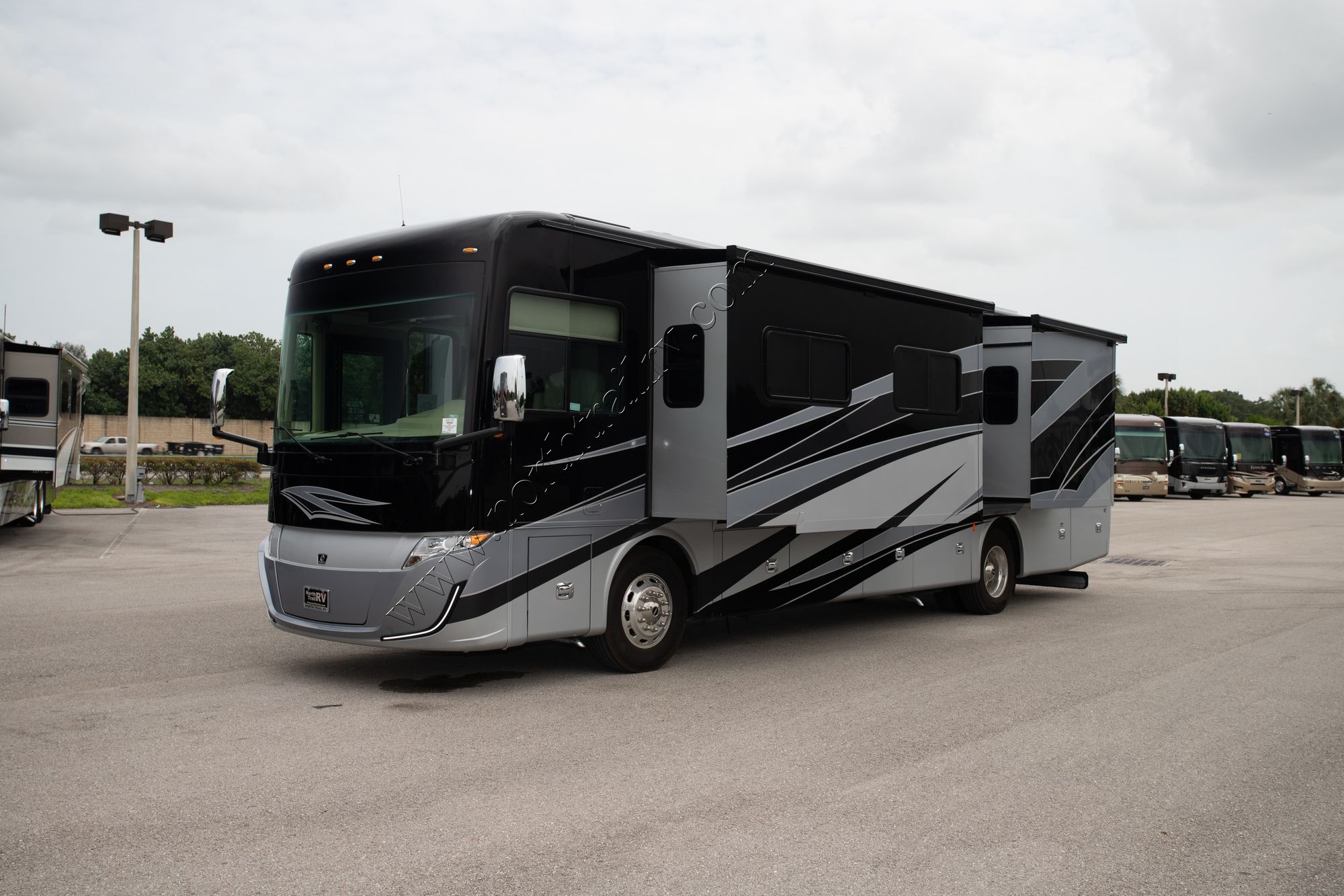 New 2021 Tiffin Motor Homes Allegro Red 37BA Class A  For Sale
