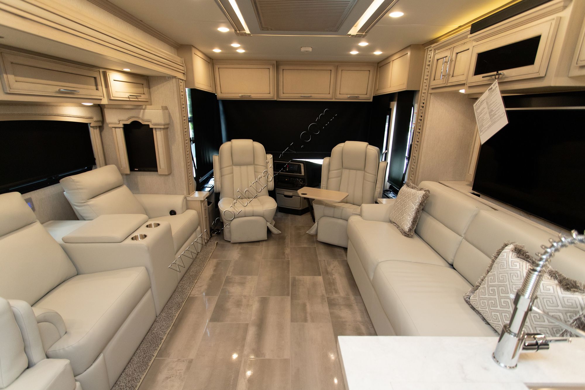 New 2022 Newmar Ventana 3717 Class A  For Sale