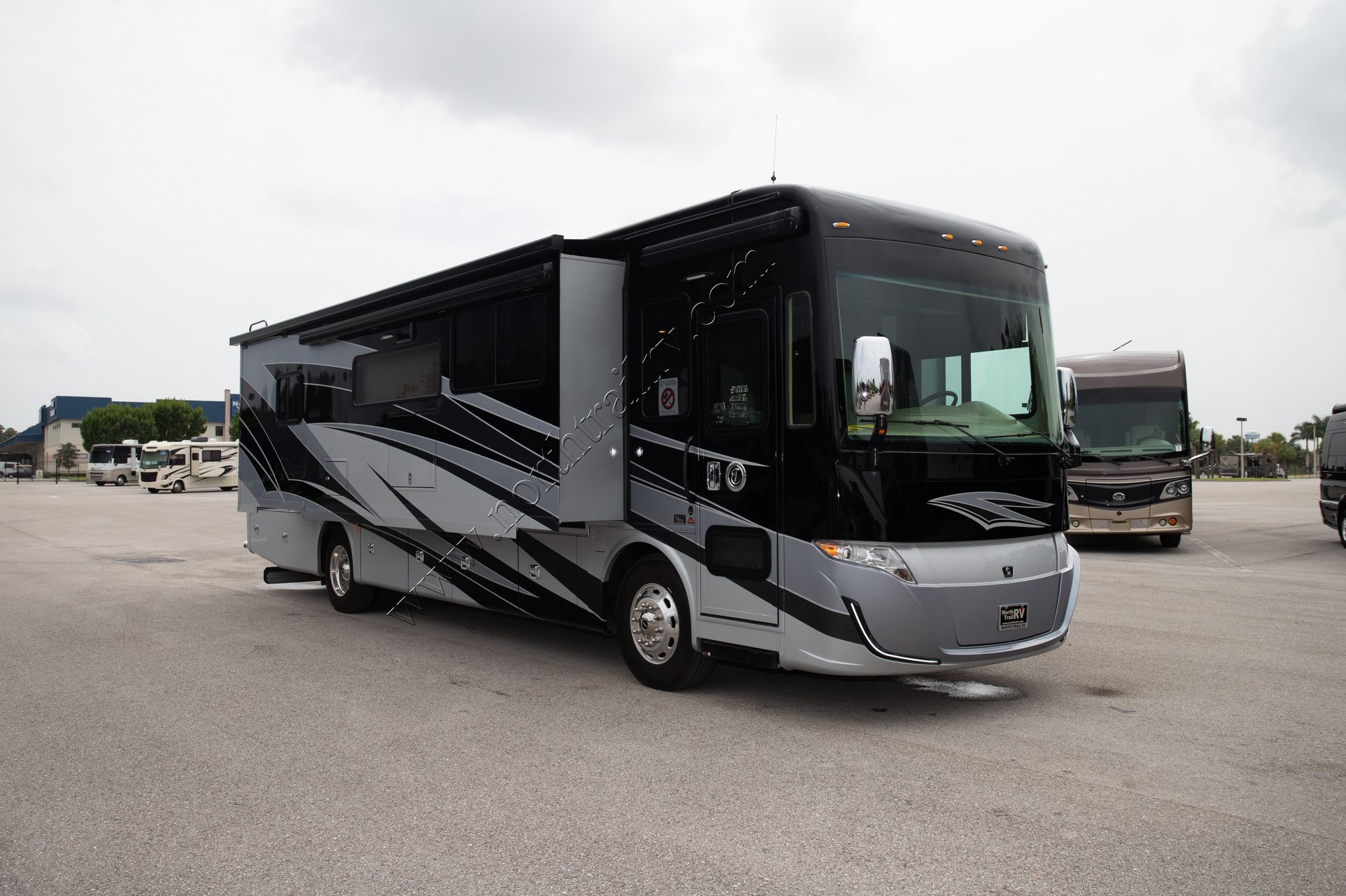 New 2021 Tiffin Motor Homes Allegro Red 37BA Class A  For Sale