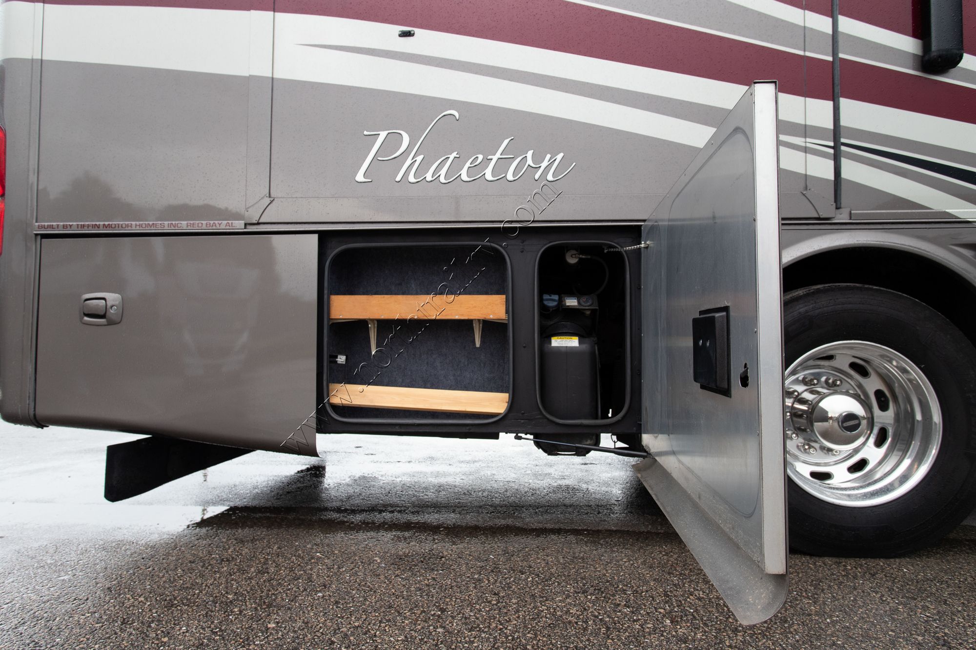 Used 2013 Tiffin Motor Homes Phaeton 40QTH Class A  For Sale