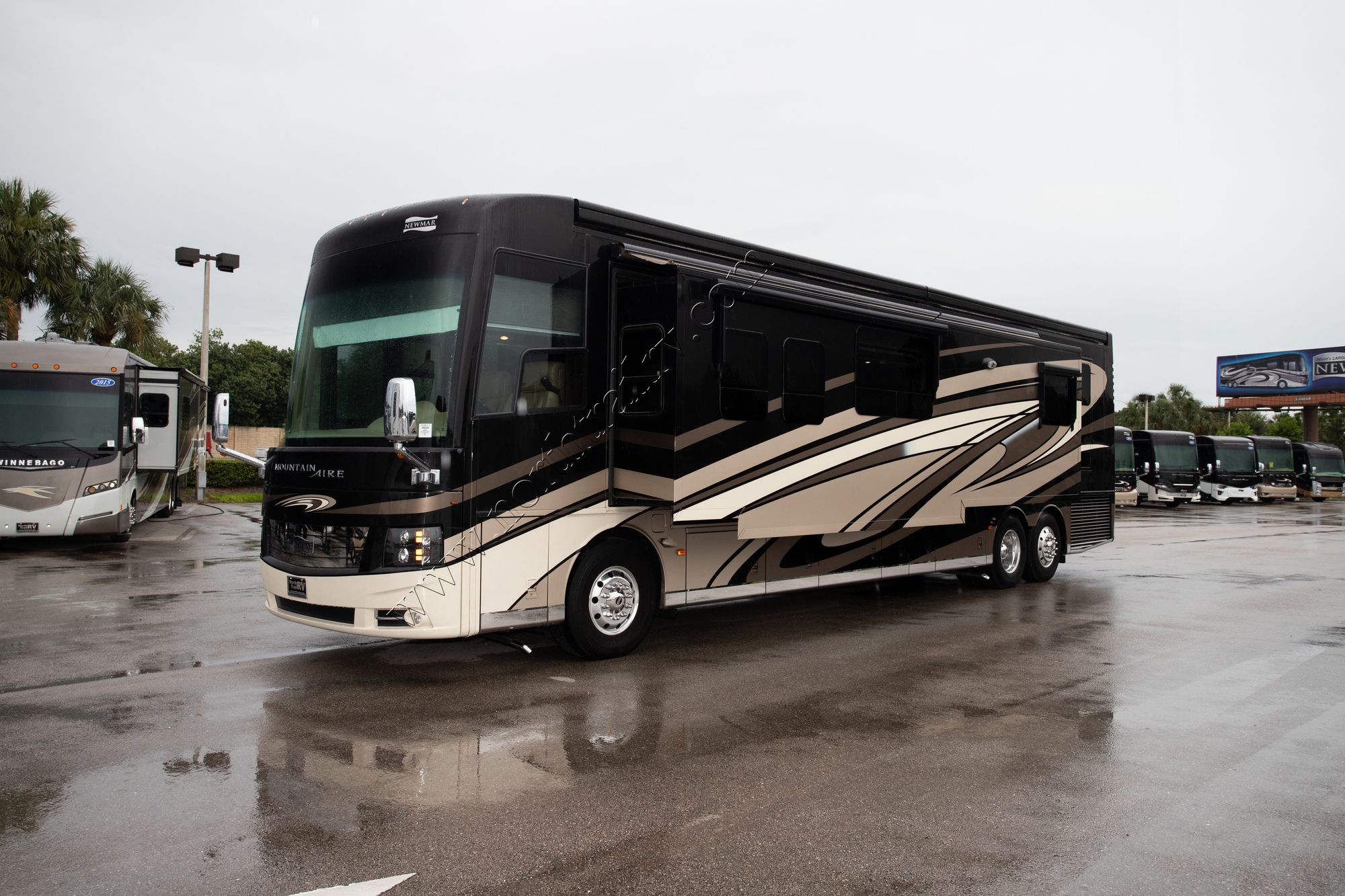 Used 2016 Newmar Mountain Aire 4519 Class A  For Sale