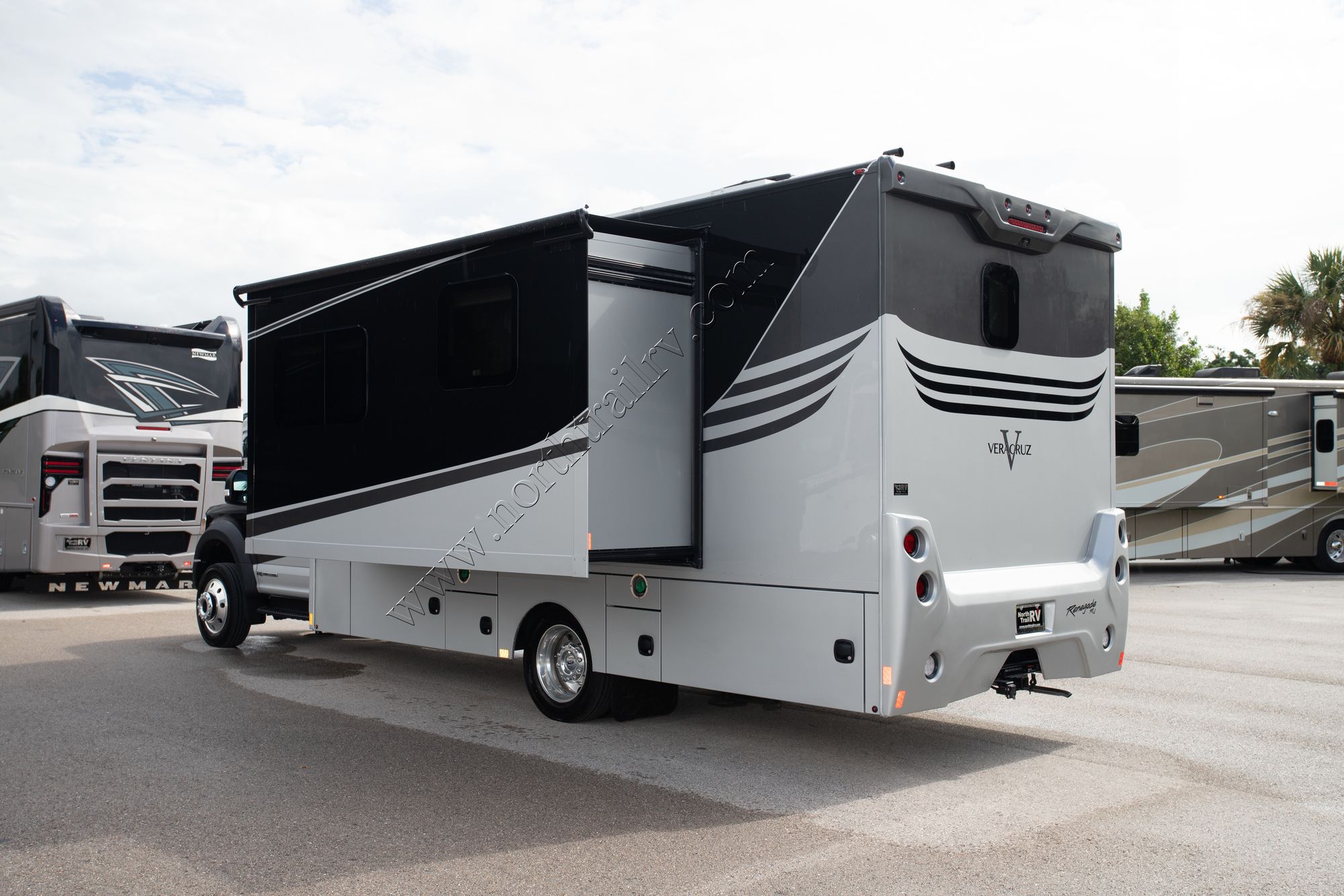 New 2022 Renegade Rv Veracruz 30VRM Class C  For Sale