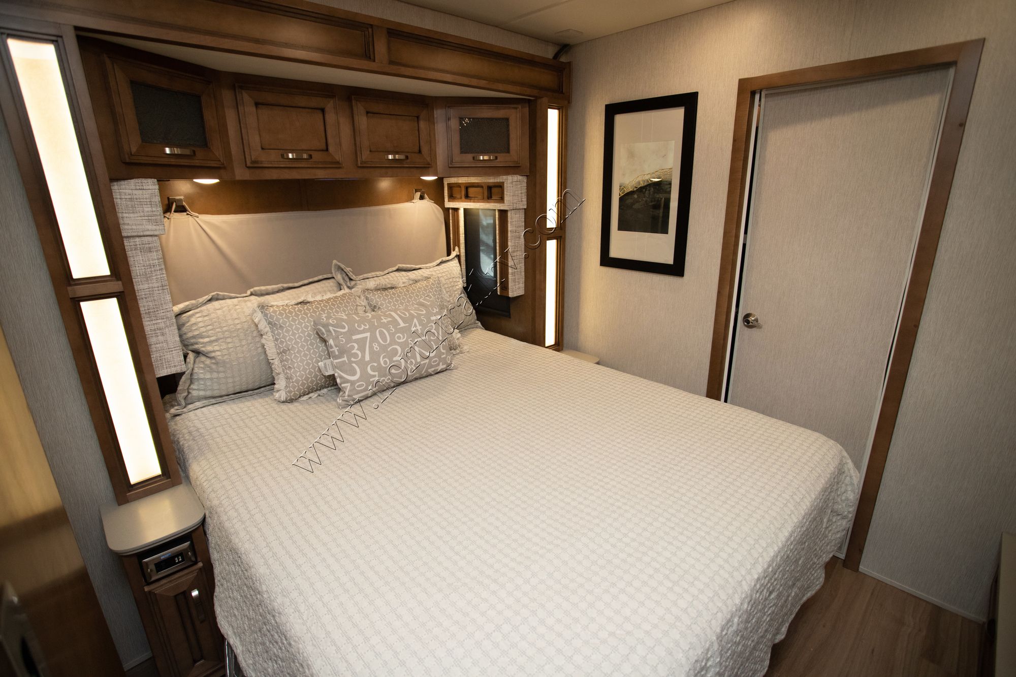 New 2022 Newmar Canyon Star 3927 Class A  For Sale