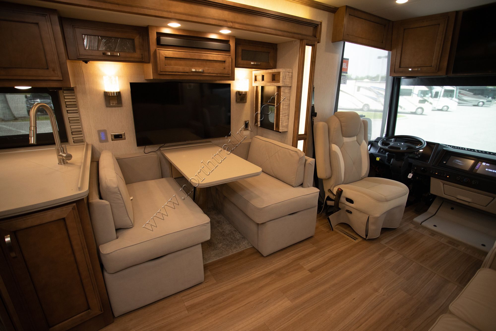 New 2022 Newmar Canyon Star 3927 Class A  For Sale