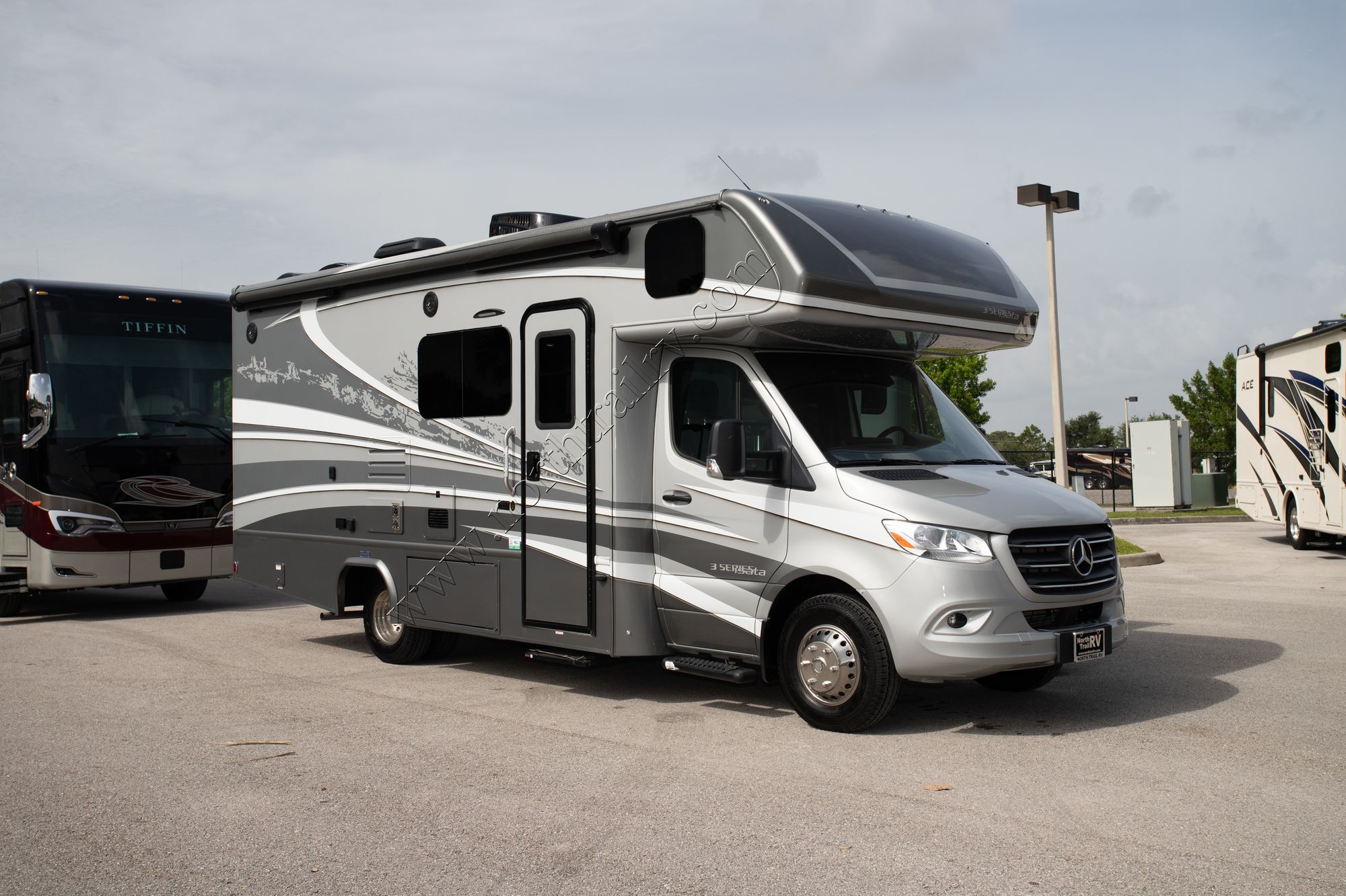 New 2021 Dynamax Isata 3 24FW Class C  For Sale