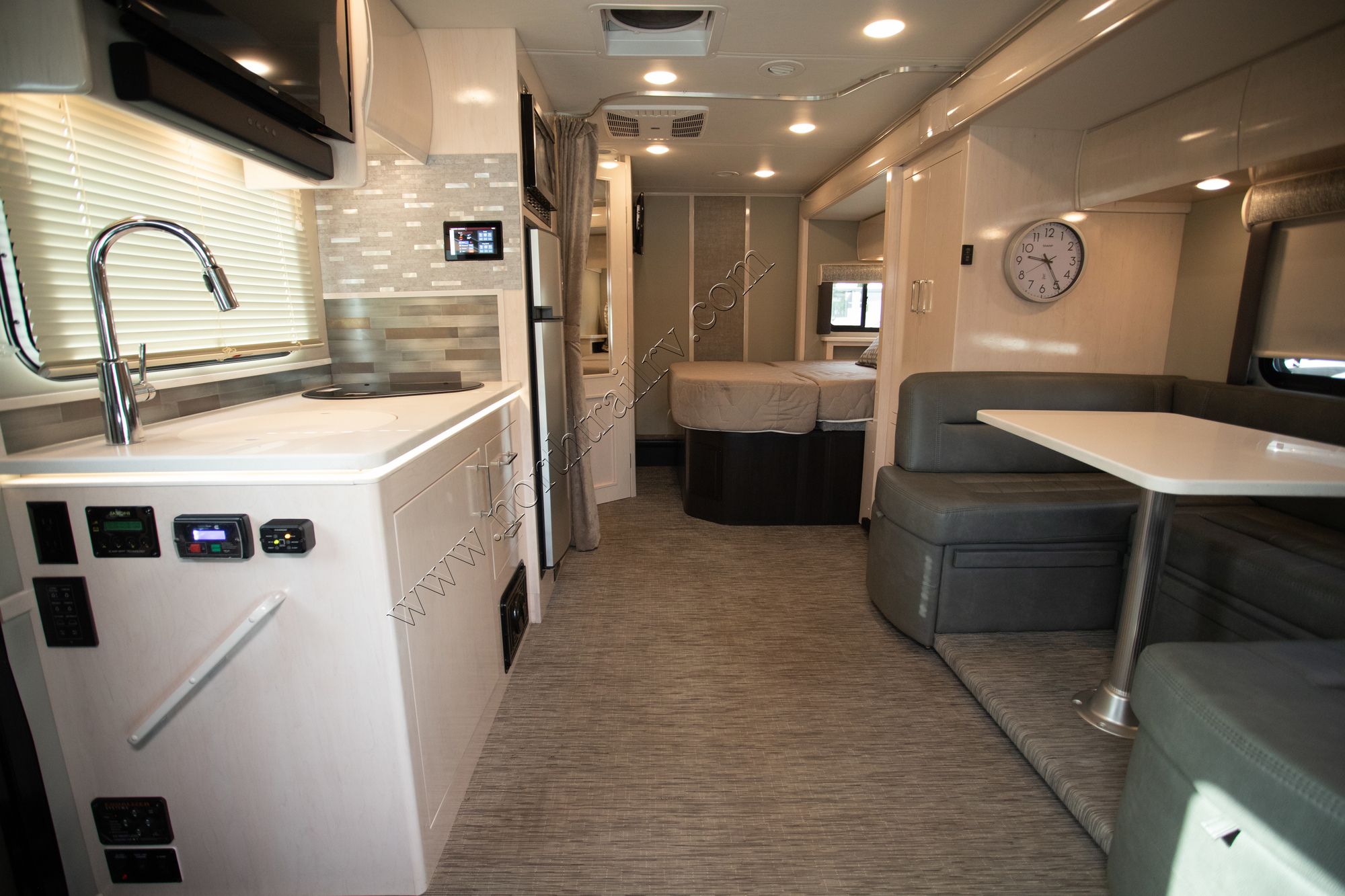 Used 2020 Renegade Rv Vienna 25FW Class C  For Sale