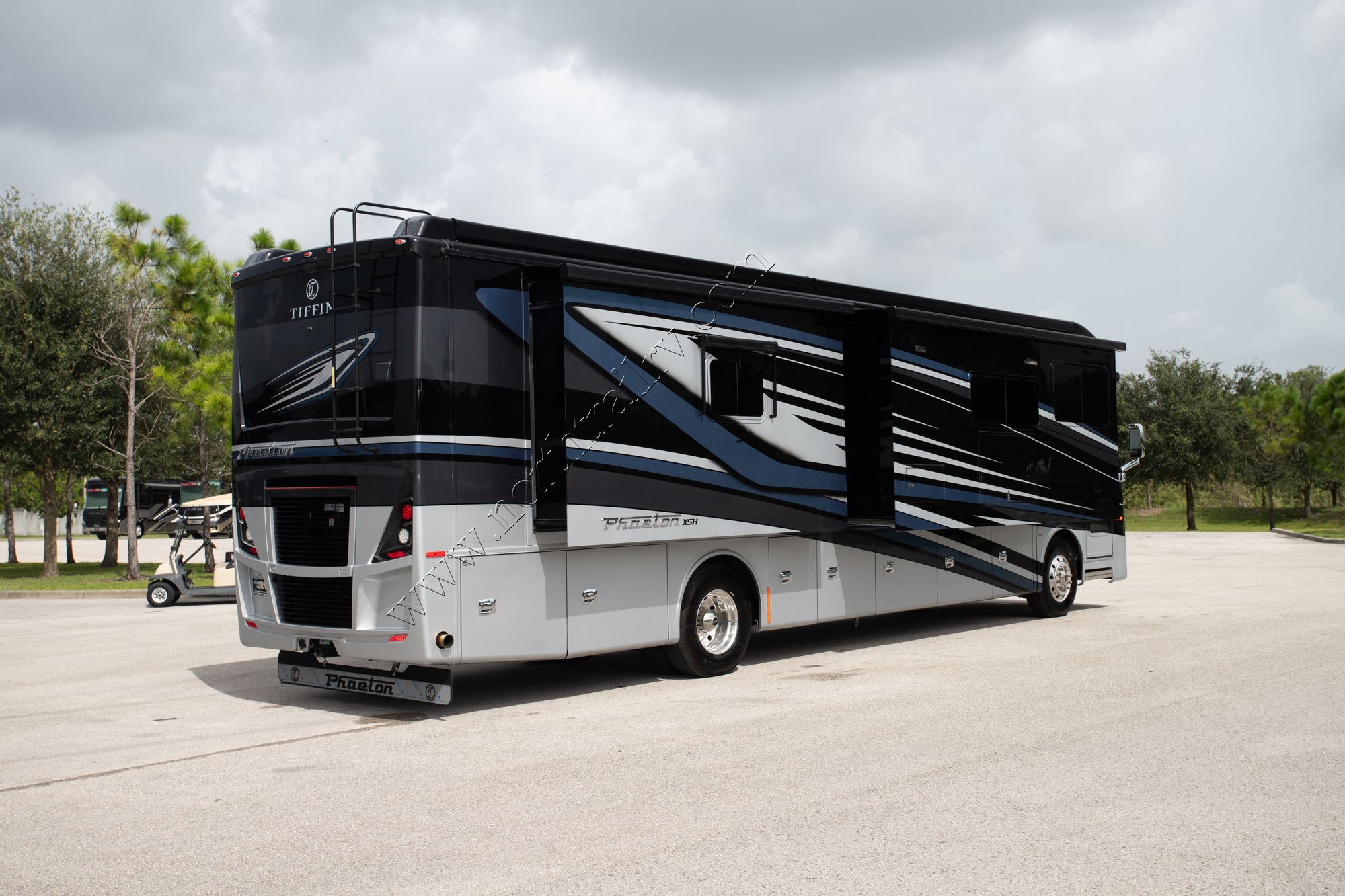 New 2022 Tiffin Motor Homes Phaeton 40IH Class A  For Sale