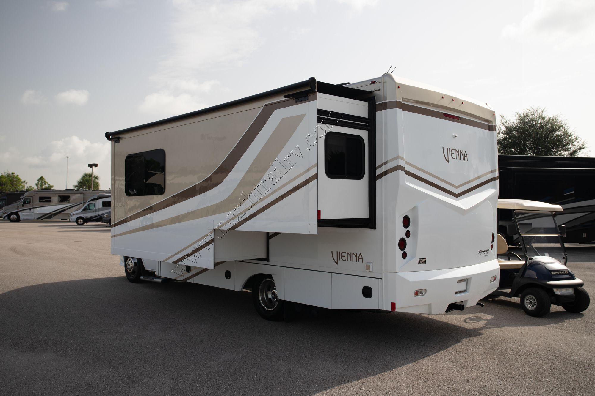 Used 2020 Renegade Rv Vienna 25FW Class C  For Sale