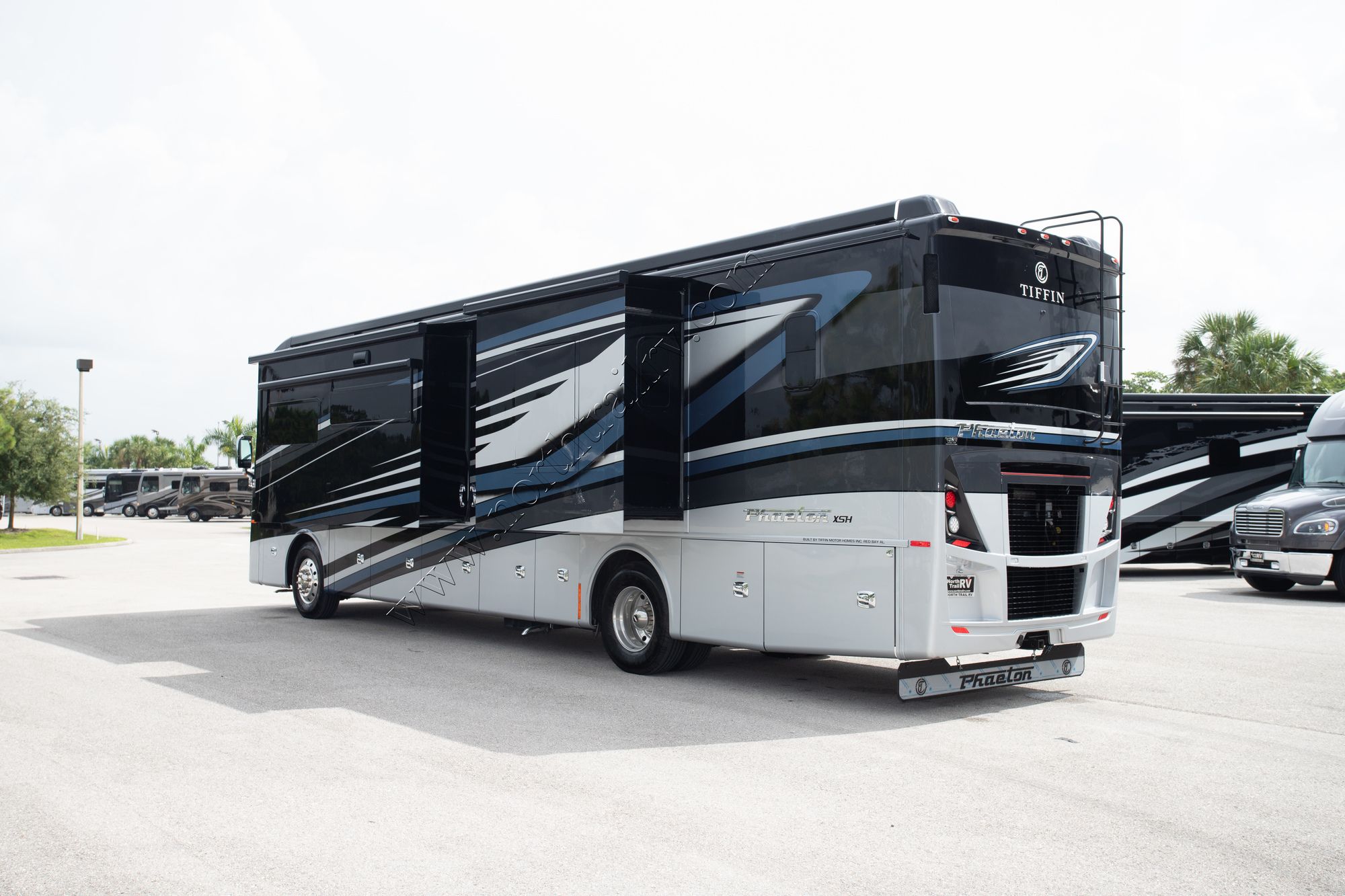 New 2022 Tiffin Motor Homes Phaeton 40IH Class A  For Sale