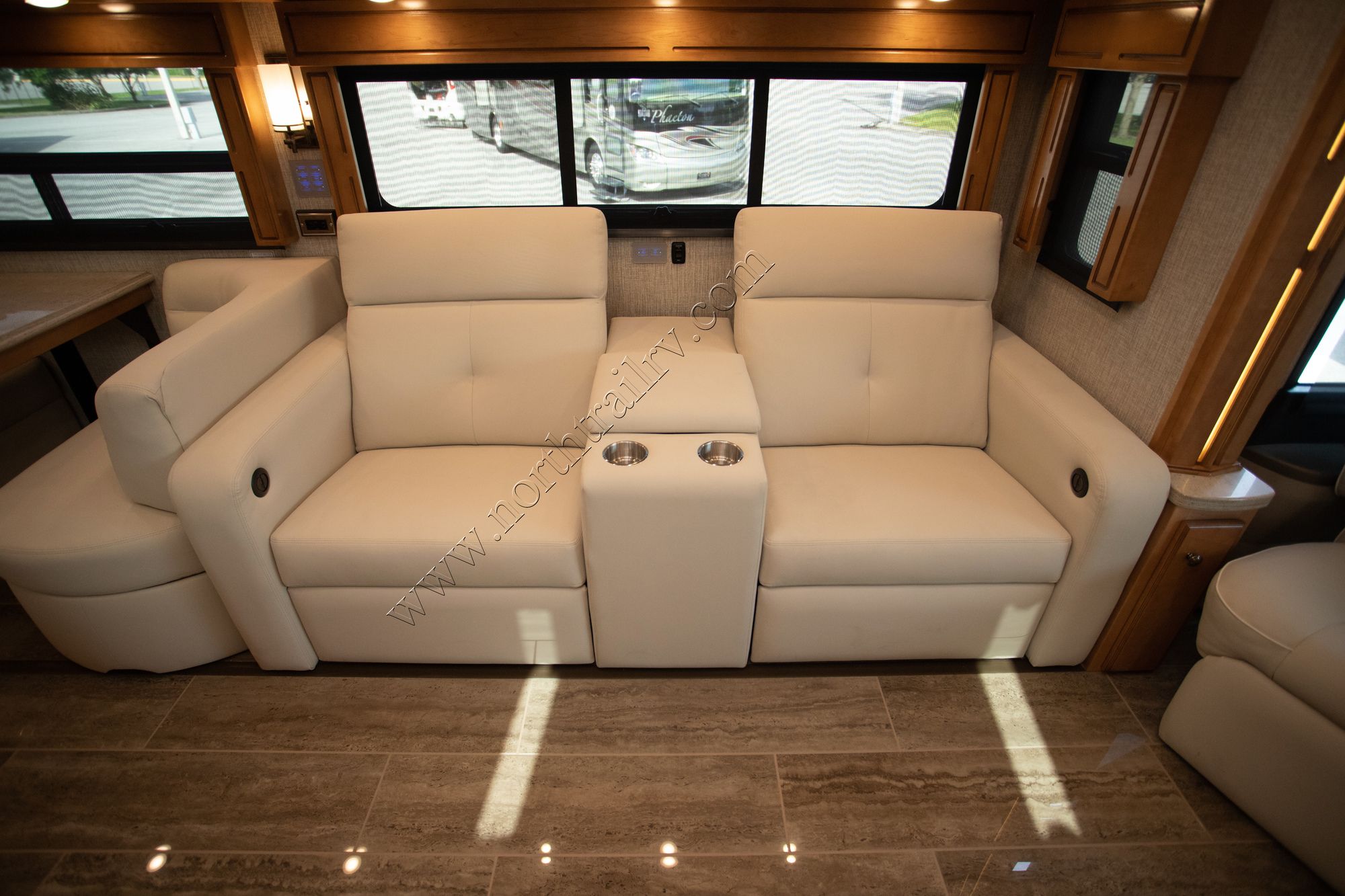 New 2022 Newmar Dutch Star 4081 Class A  For Sale
