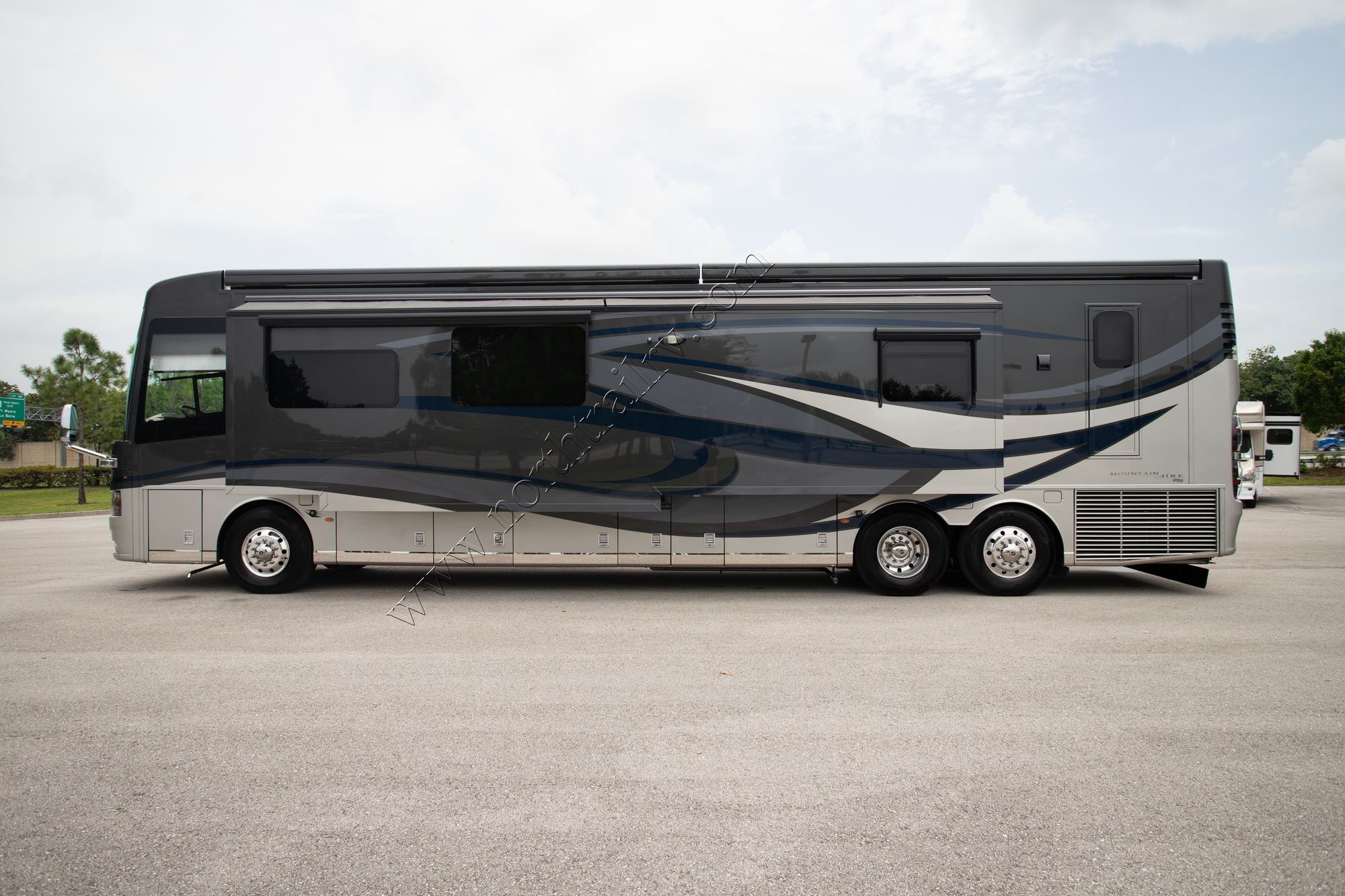 Used 2019 Newmar Mountain Aire 4534 Class A  For Sale