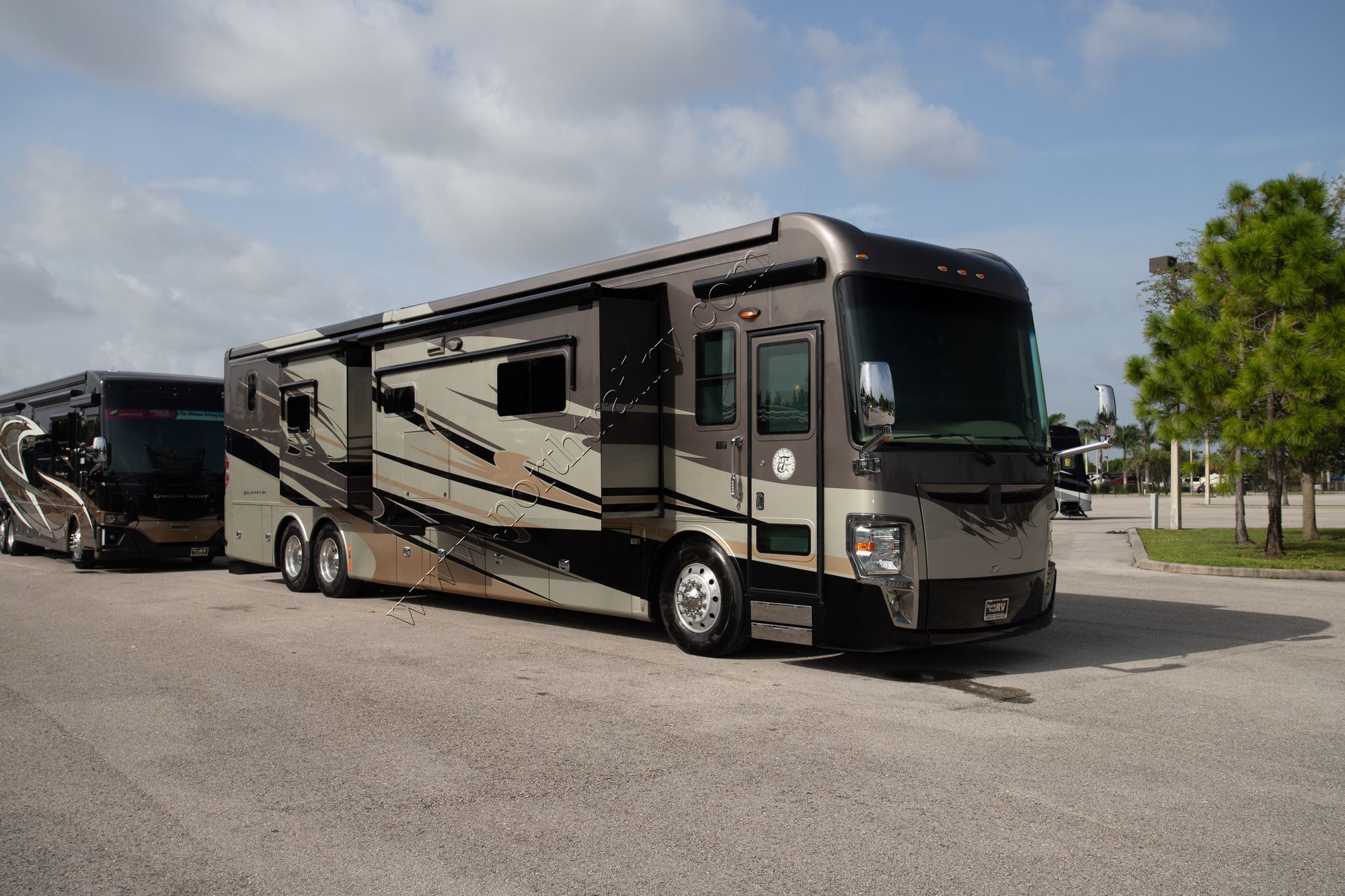 Used 2013 Tiffin Motor Homes Zephyr 45TZ Class A  For Sale