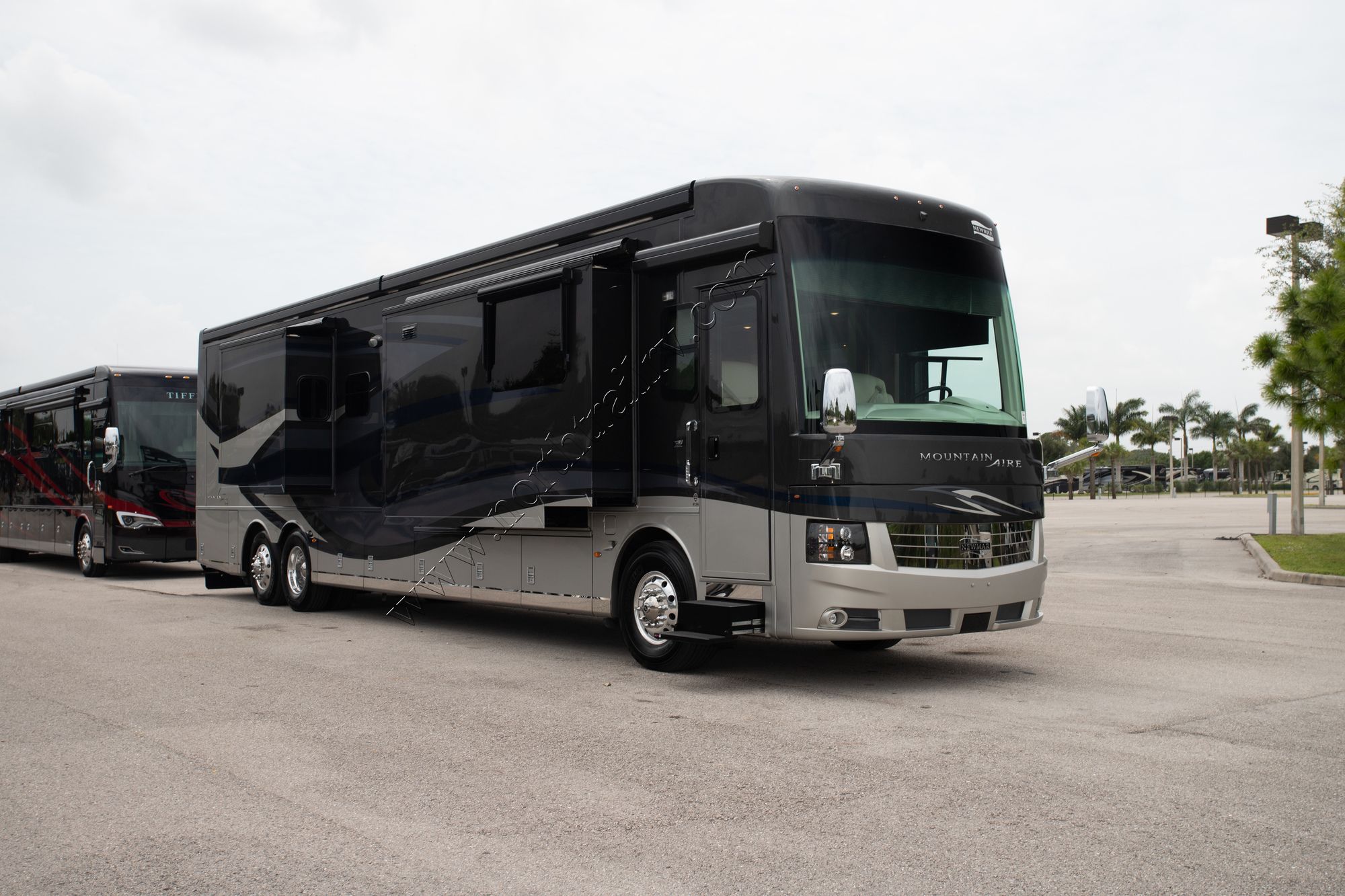 Used 2019 Newmar Mountain Aire 4534 Class A  For Sale