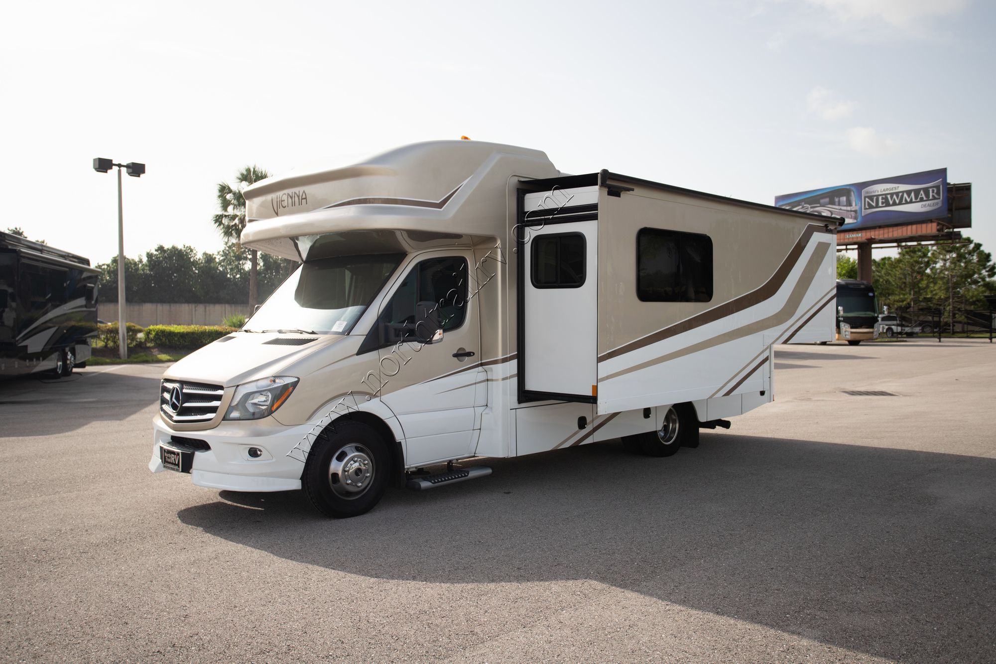 Used 2020 Renegade Rv Vienna 25FW Class C  For Sale