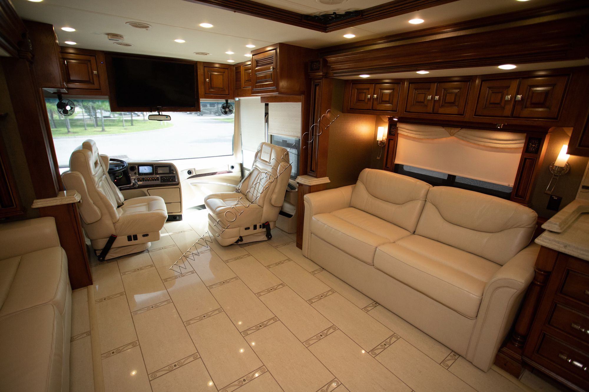 Used 2013 Tiffin Motor Homes Zephyr 45TZ Class A  For Sale