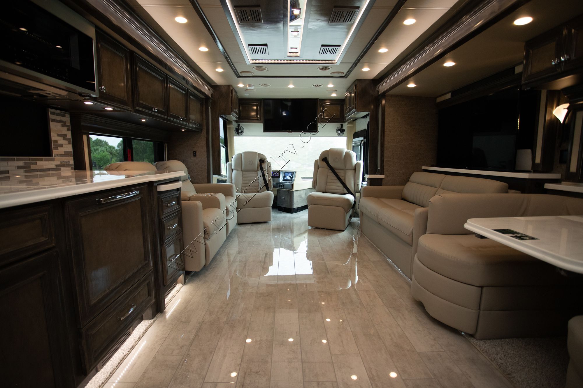 New 2022 Tiffin Motor Homes Phaeton 40IH Class A  For Sale