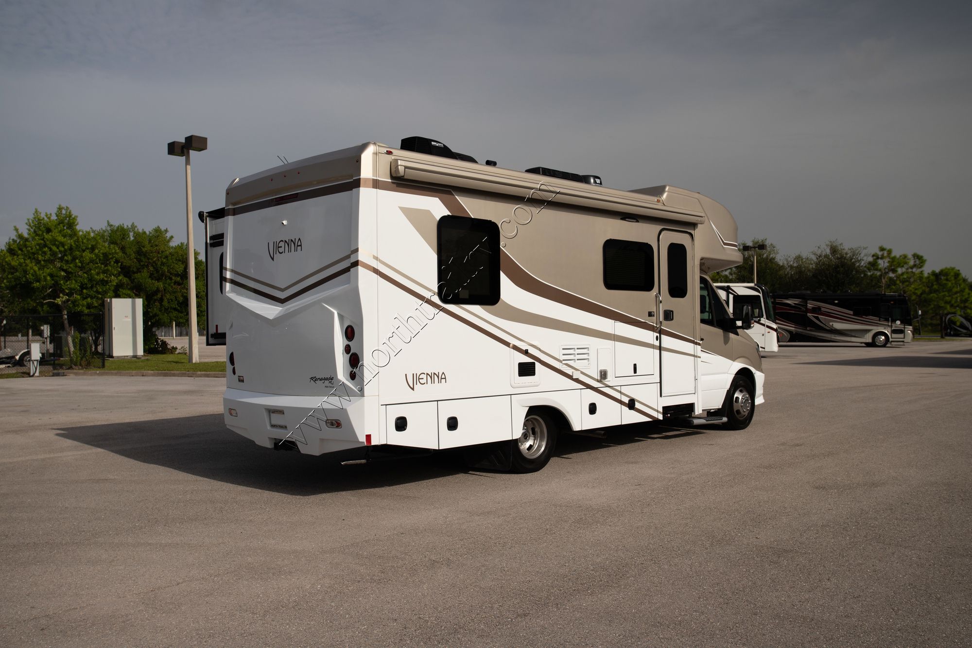 Used 2020 Renegade Rv Vienna 25FW Class C  For Sale