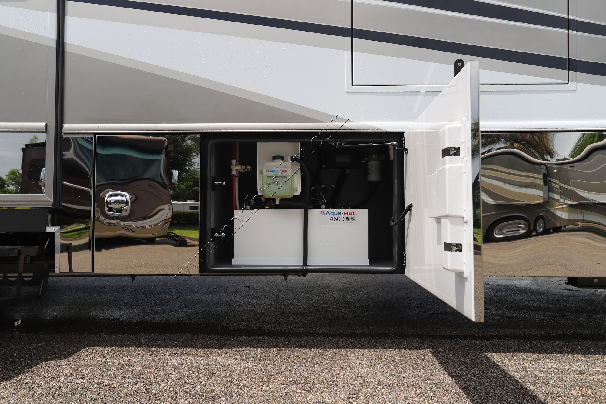 New 2022 Renegade Rv Classic 41CRW Super C  For Sale