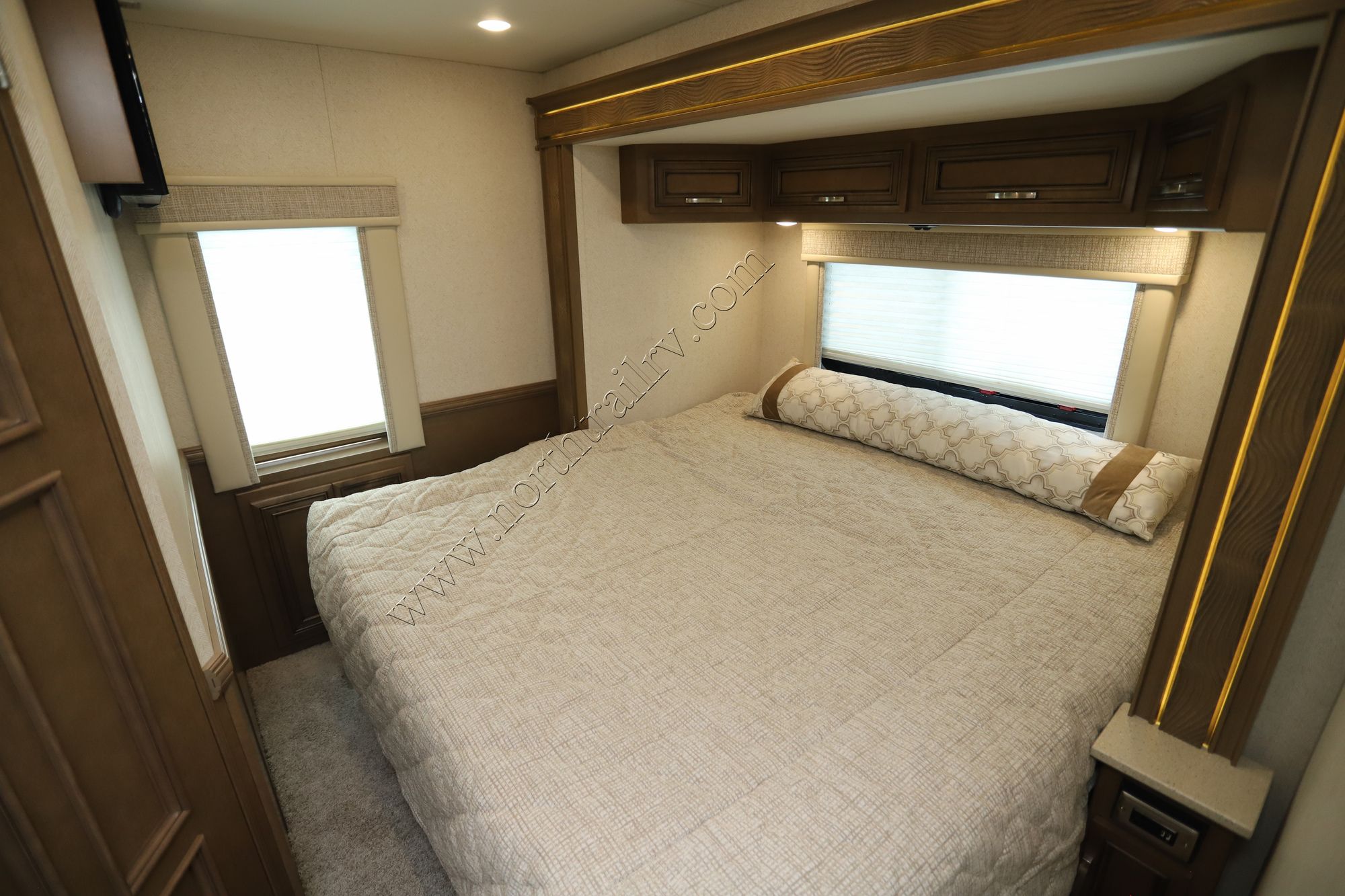 New 2022 Newmar Bay Star Sport 2905 Class A  For Sale