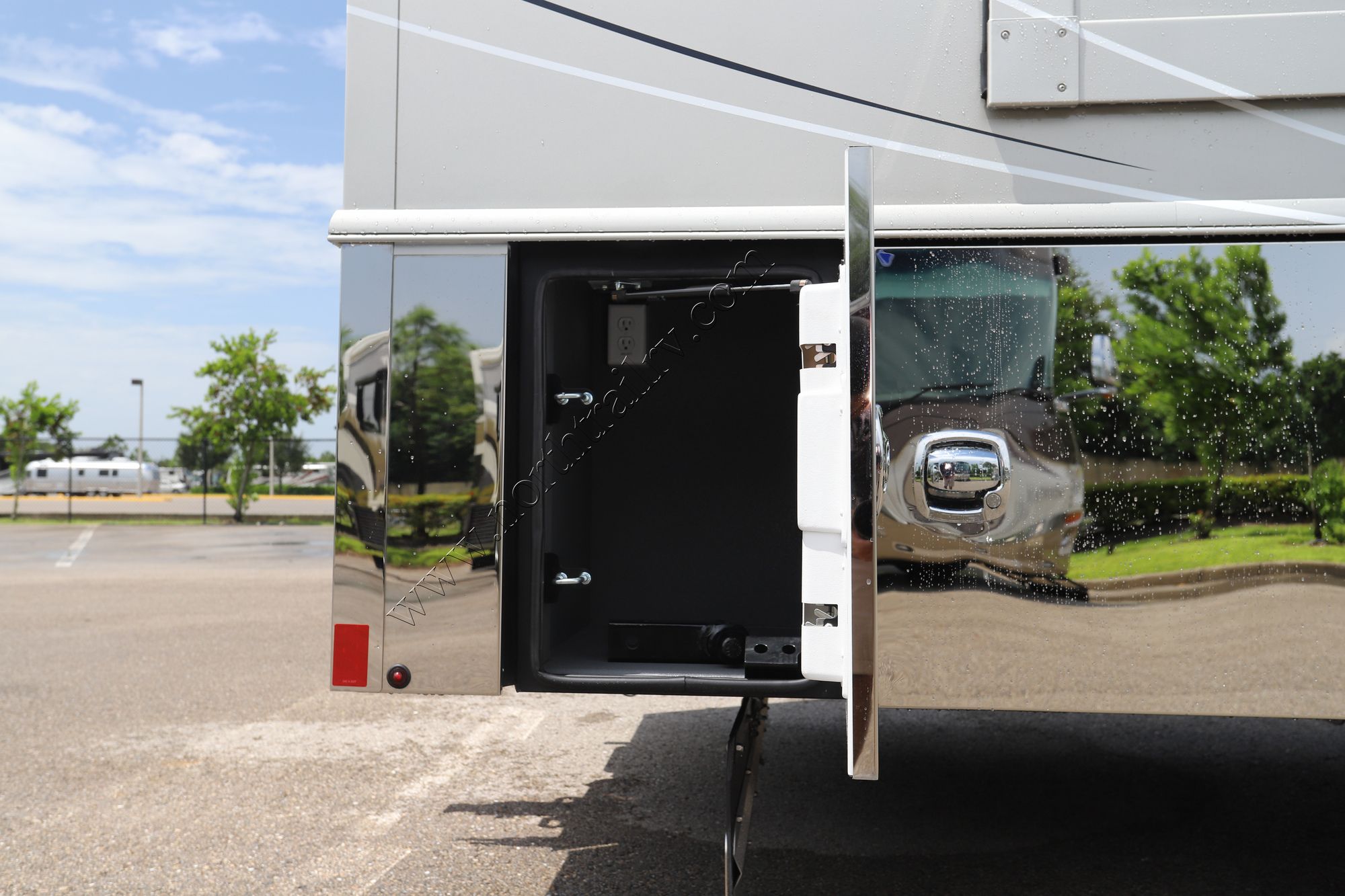 New 2022 Renegade Rv Classic 41CRW Super C  For Sale