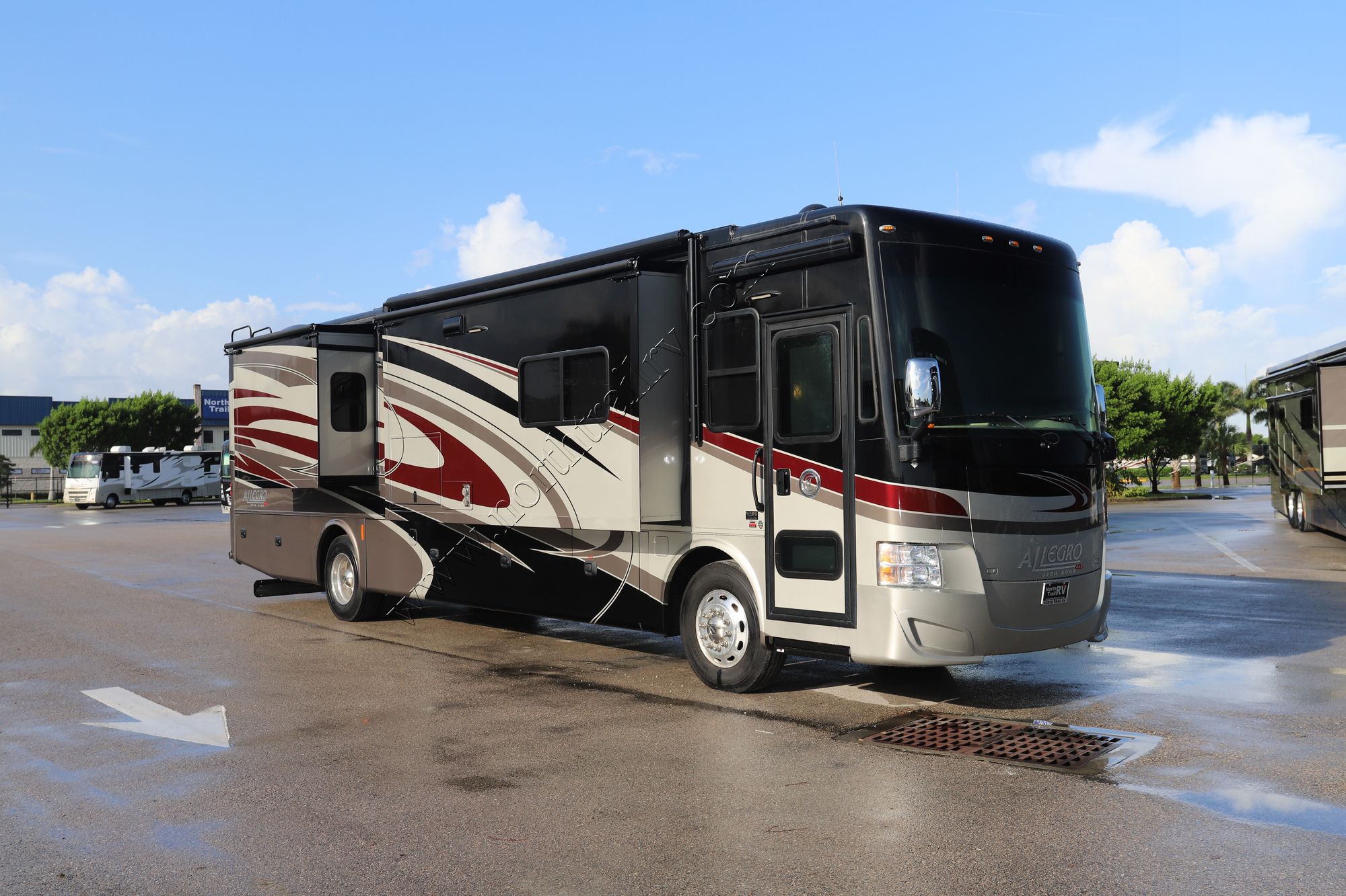 Used 2017 Tiffin Motor Homes Allegro Red 38QRA Class A  For Sale