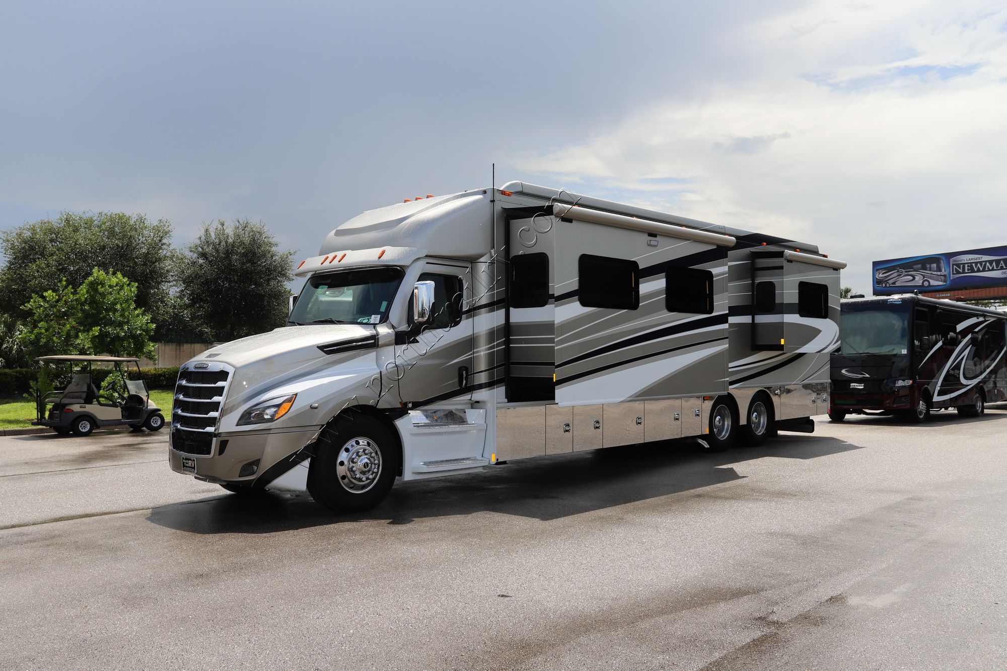 New 2022 Renegade Rv Classic 41CRW Super C  For Sale