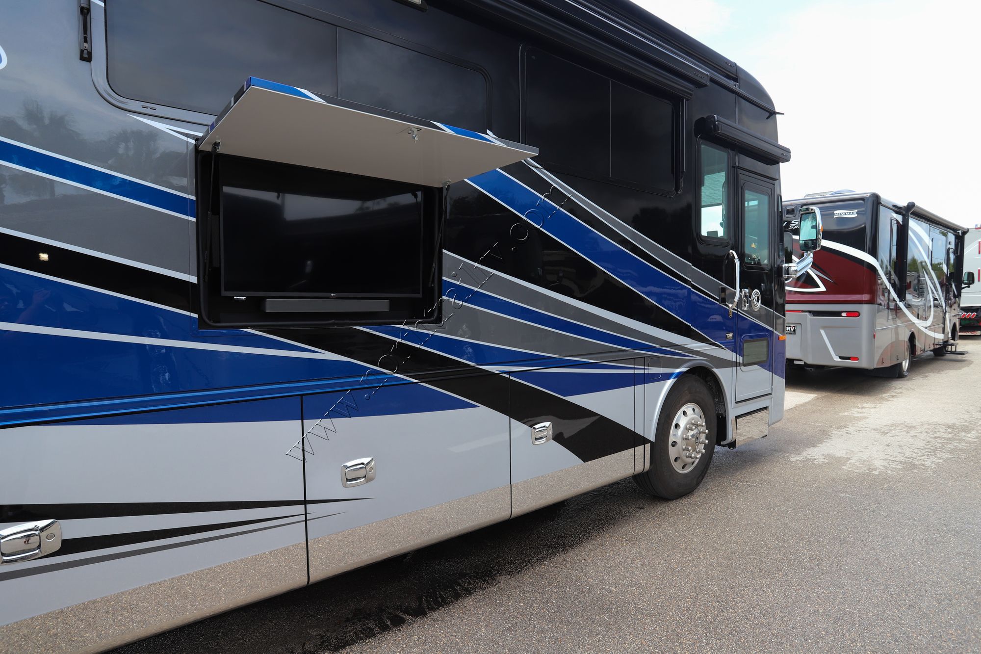 New 2022 Tiffin Motor Homes Allegro Bus 45 OPP Class A  For Sale