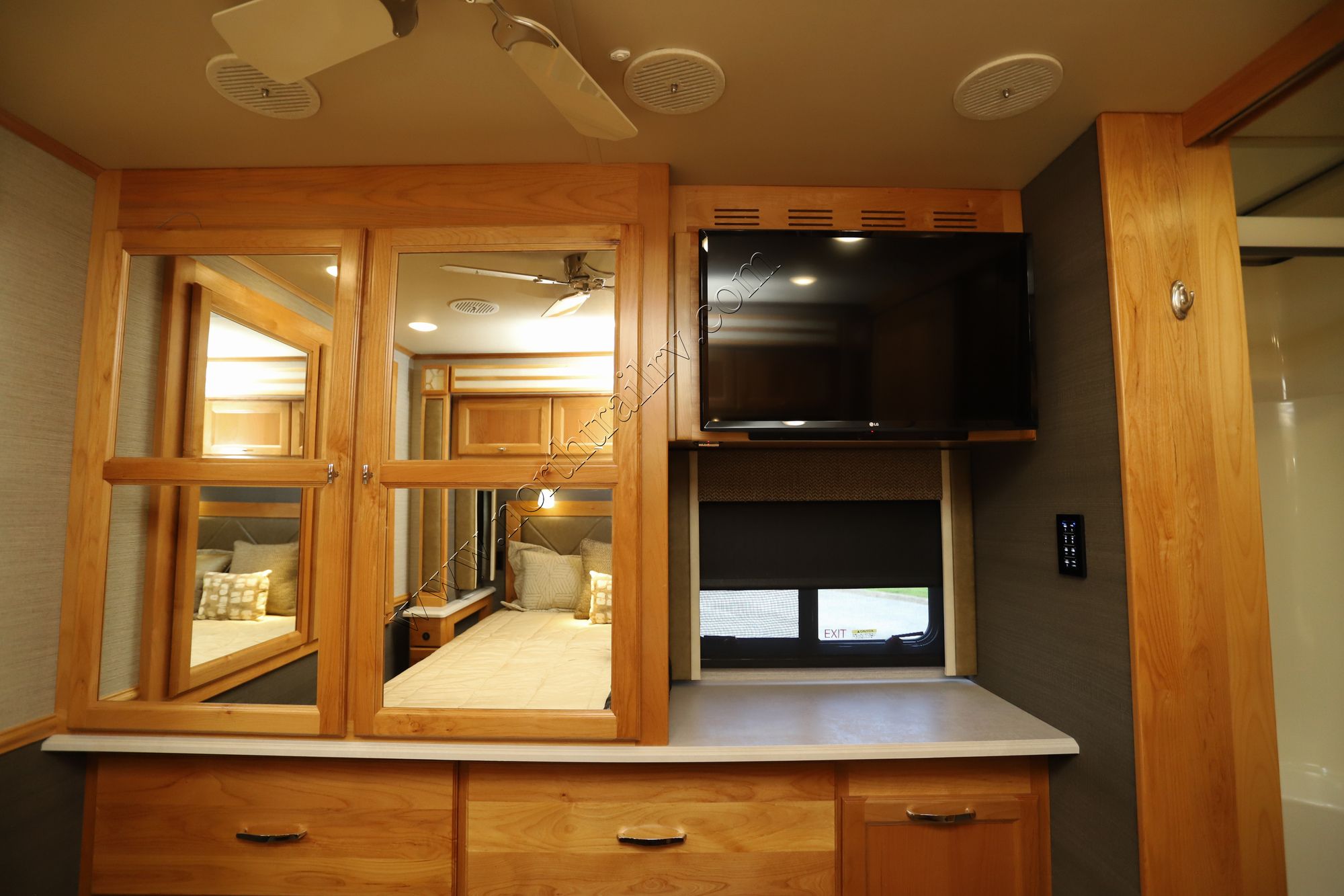 Used 2021 Tiffin Motor Homes Allegro 32SA Class A  For Sale