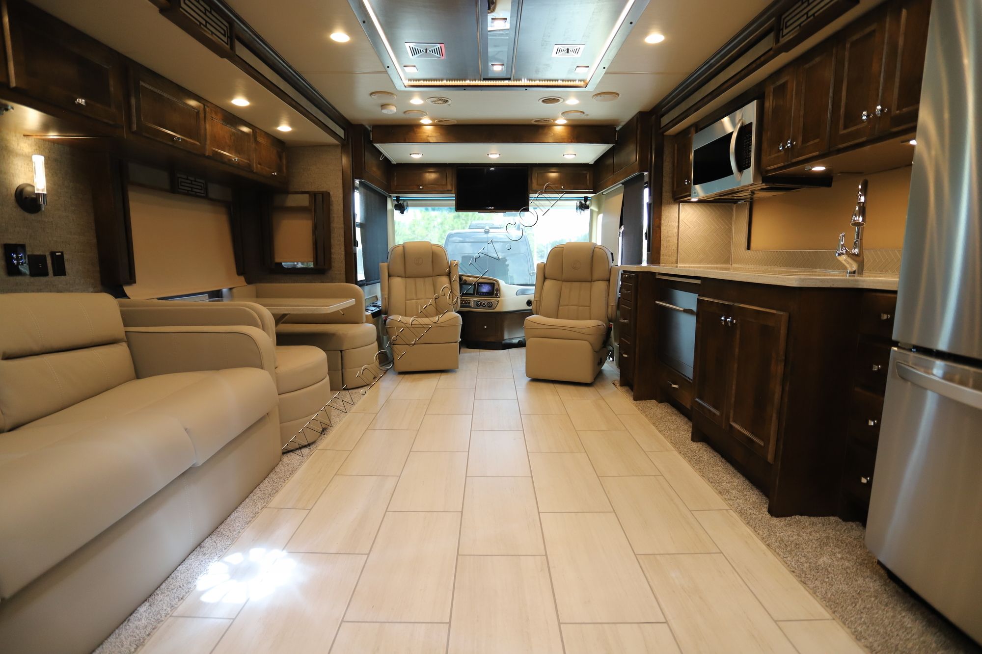 New 2021 Tiffin Motor Homes Allegro Red 38KA Class A  For Sale