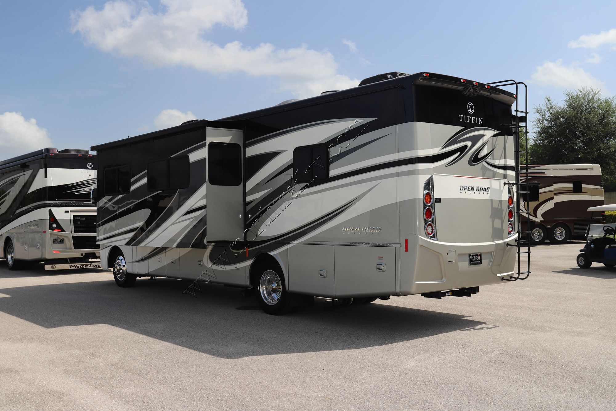 Used 2021 Tiffin Motor Homes Allegro 32SA Class A  For Sale