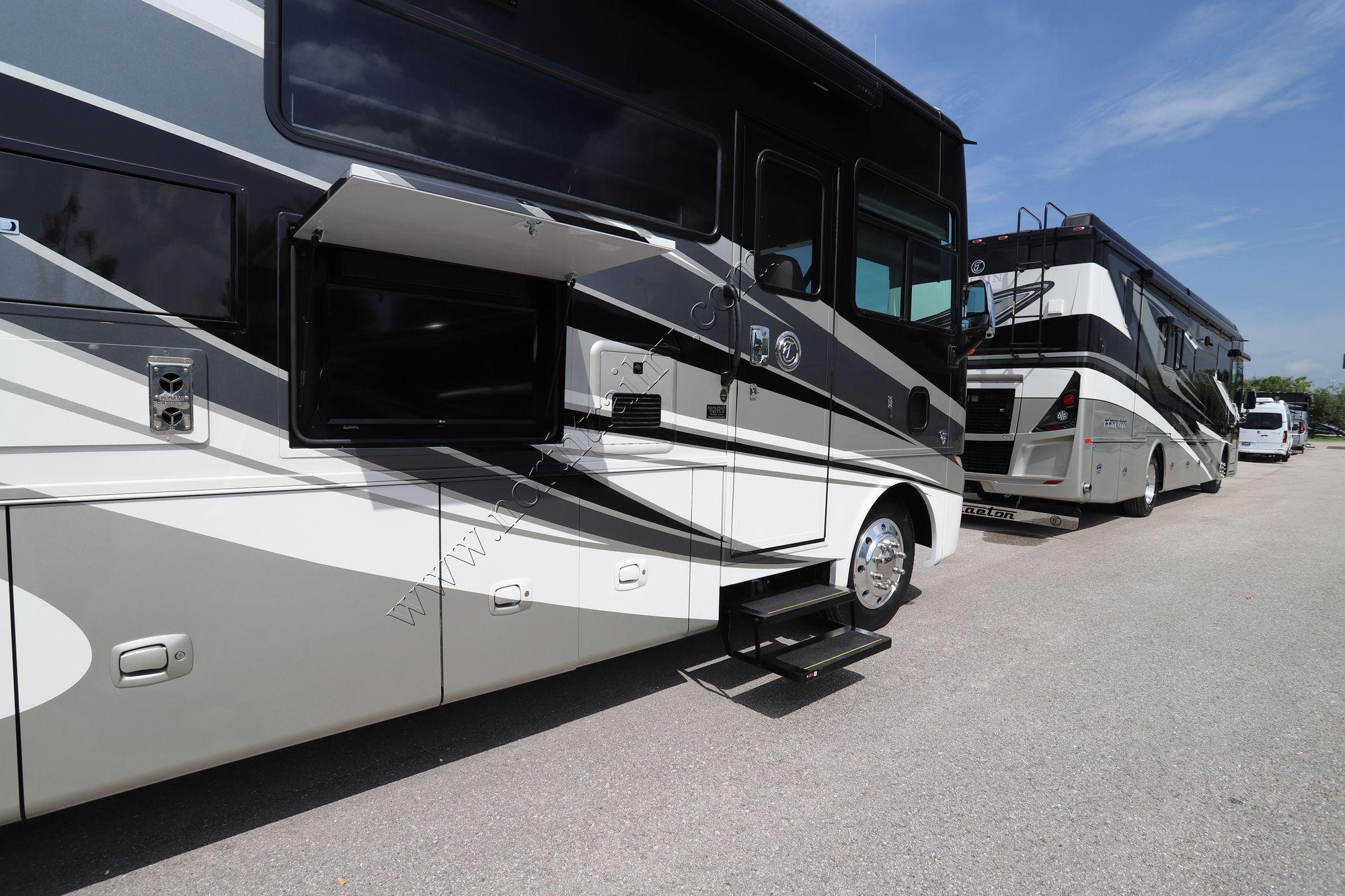 Used 2021 Tiffin Motor Homes Allegro 32SA Class A  For Sale