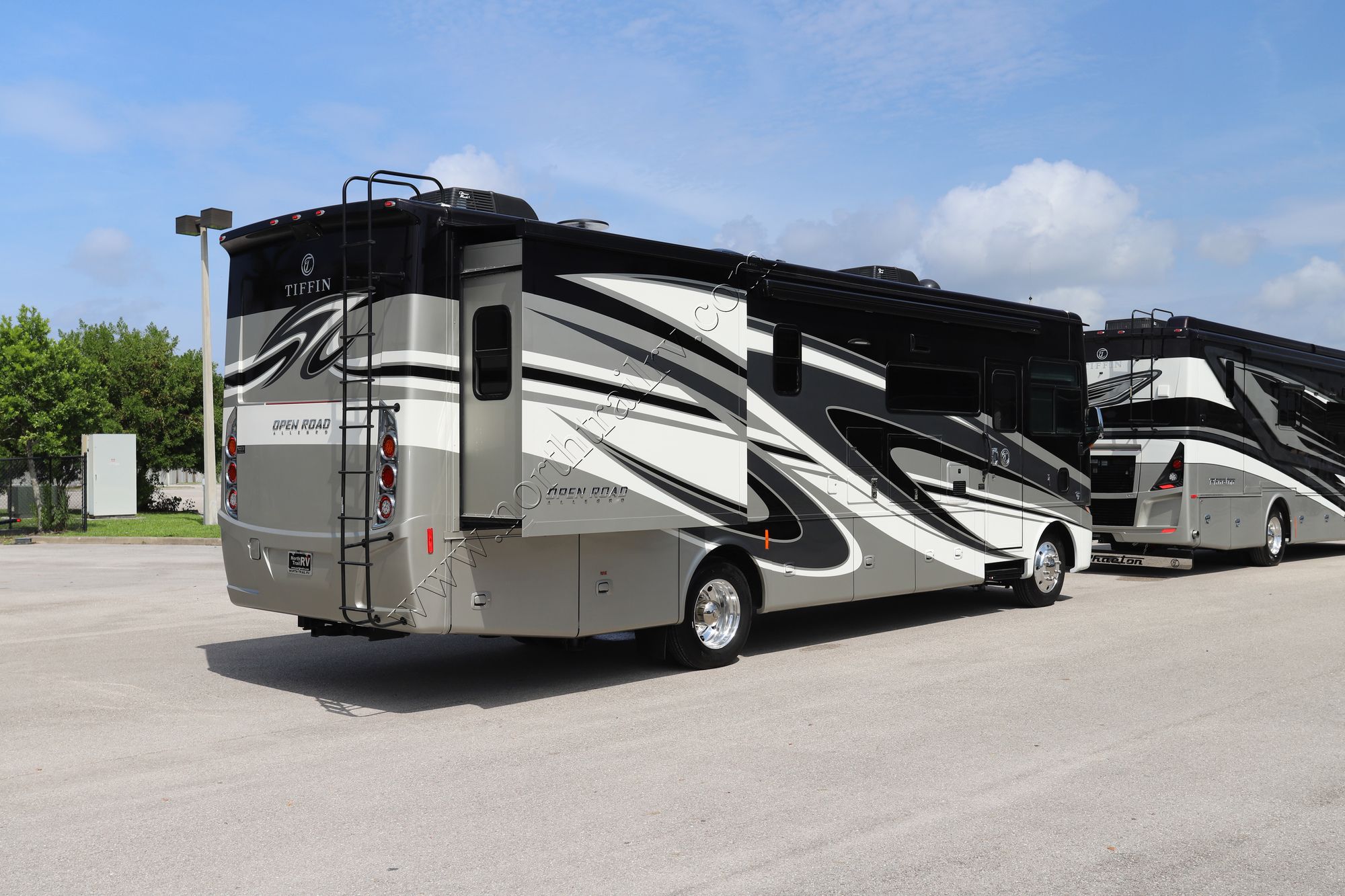 Used 2021 Tiffin Motor Homes Allegro 32SA Class A  For Sale